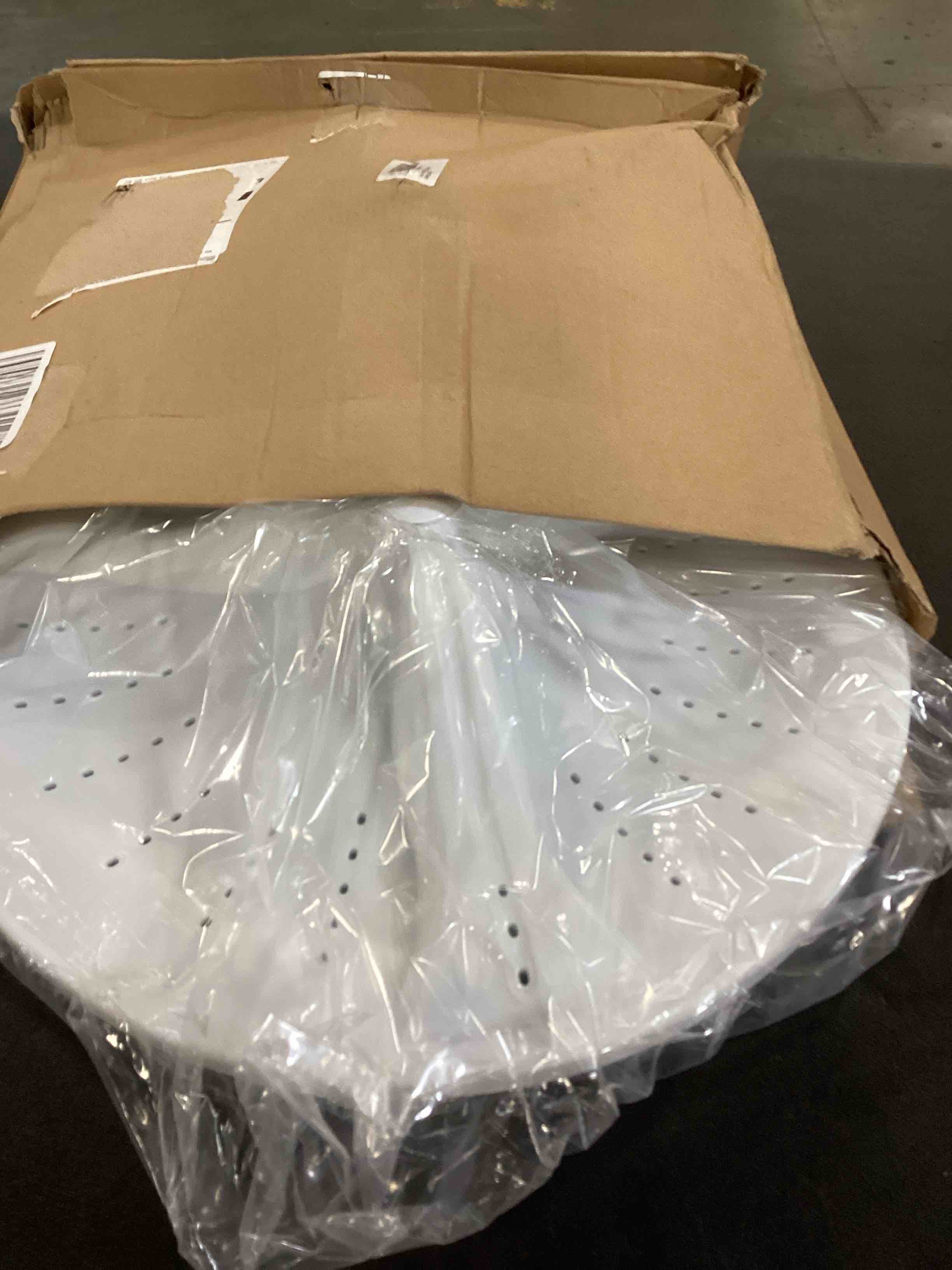 https://s3.amazonaws.com/lotting-images-prod/bidfta/ORG6459846_1719241513742.jpeg