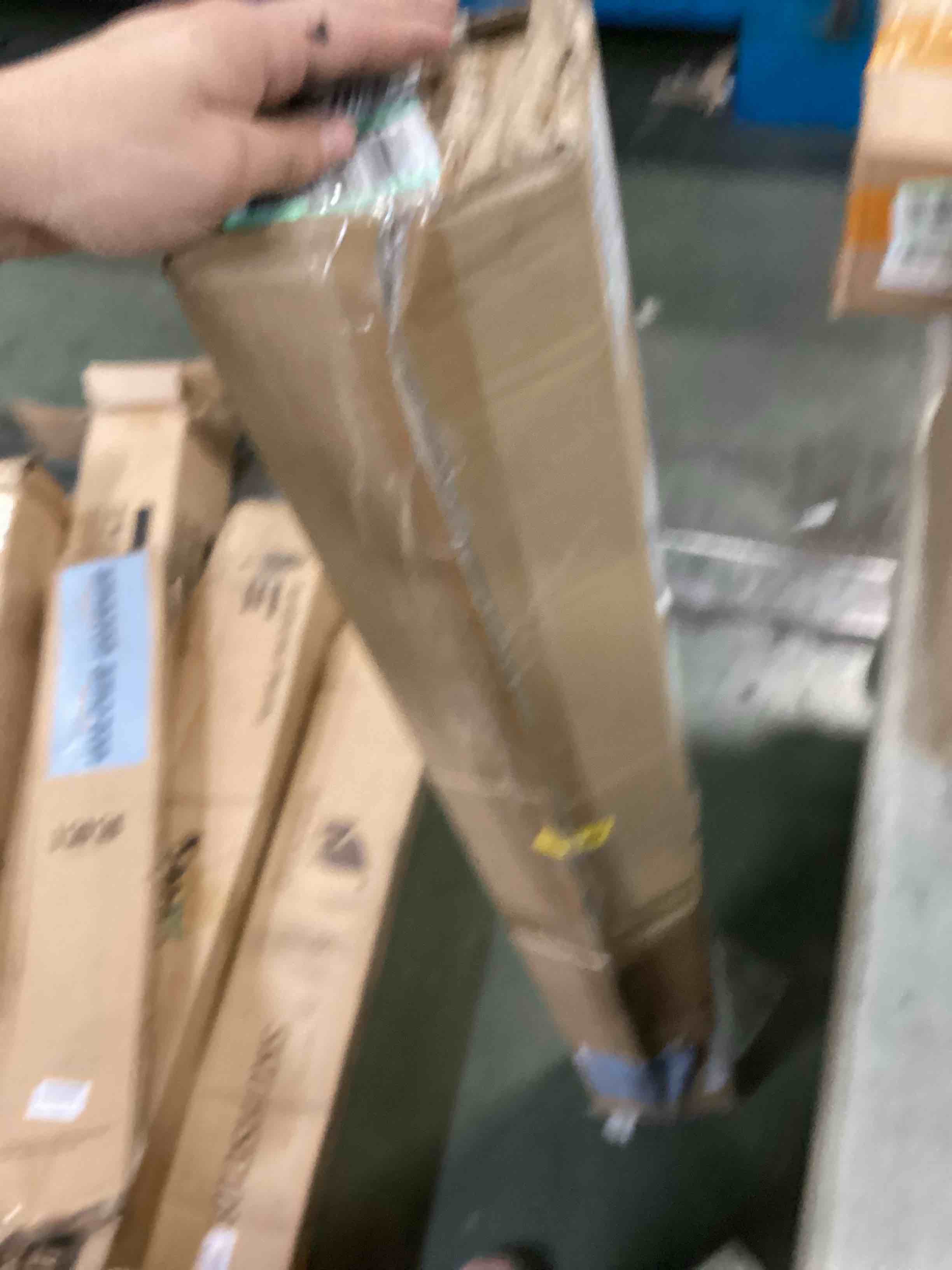 https://s3.amazonaws.com/lotting-images-prod/bidfta/ORG6461019_1719241933507.jpeg