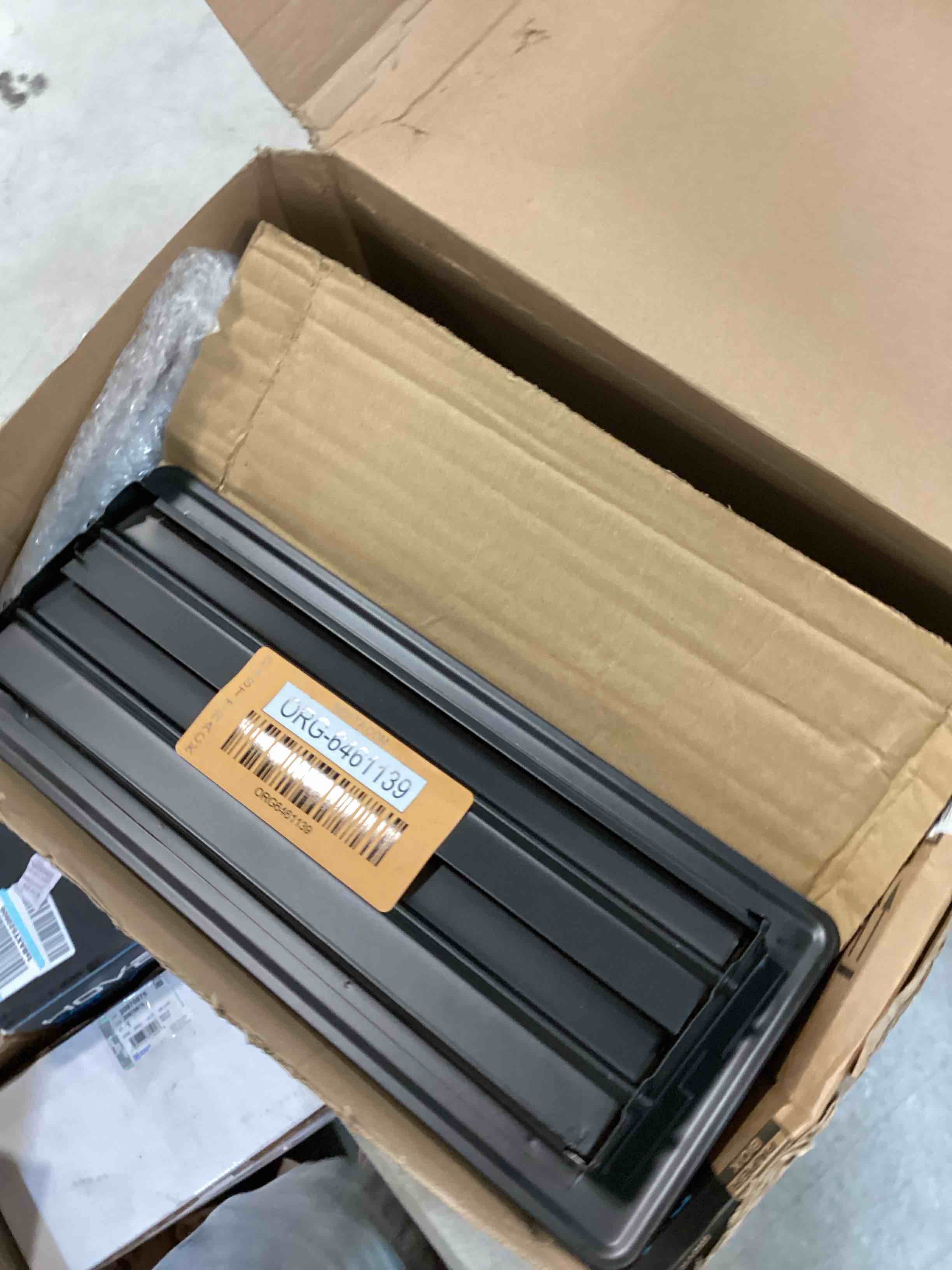 https://s3.amazonaws.com/lotting-images-prod/bidfta/ORG6461138_1719257829066.jpeg