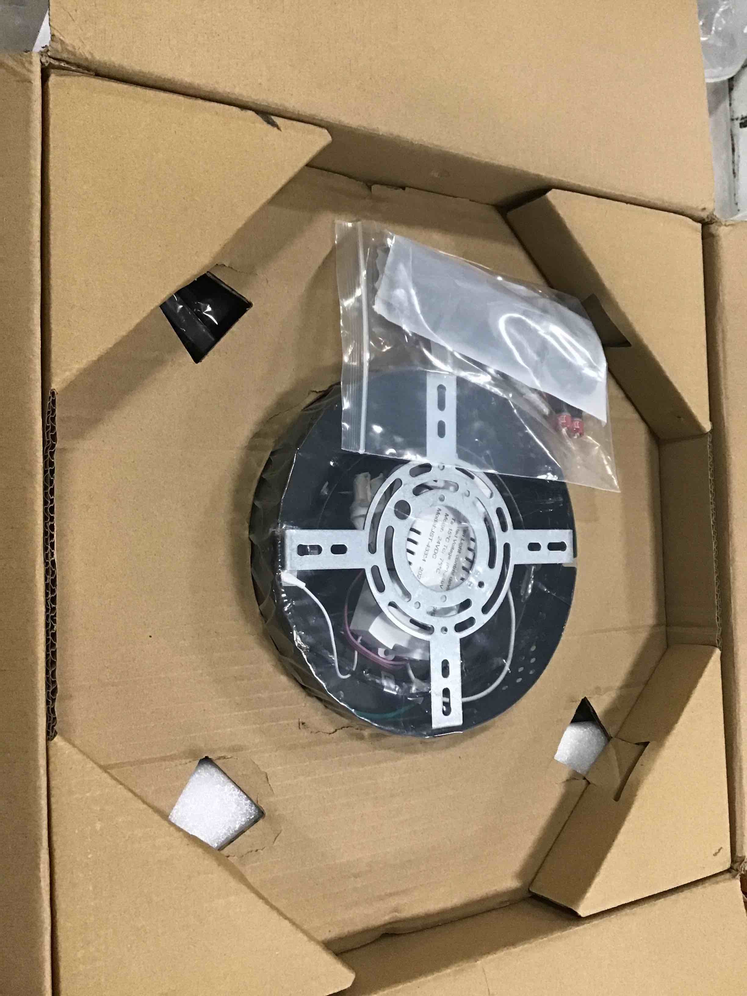 https://s3.amazonaws.com/lotting-images-prod/bidfta/ORG6462299_1719536047679.jpeg