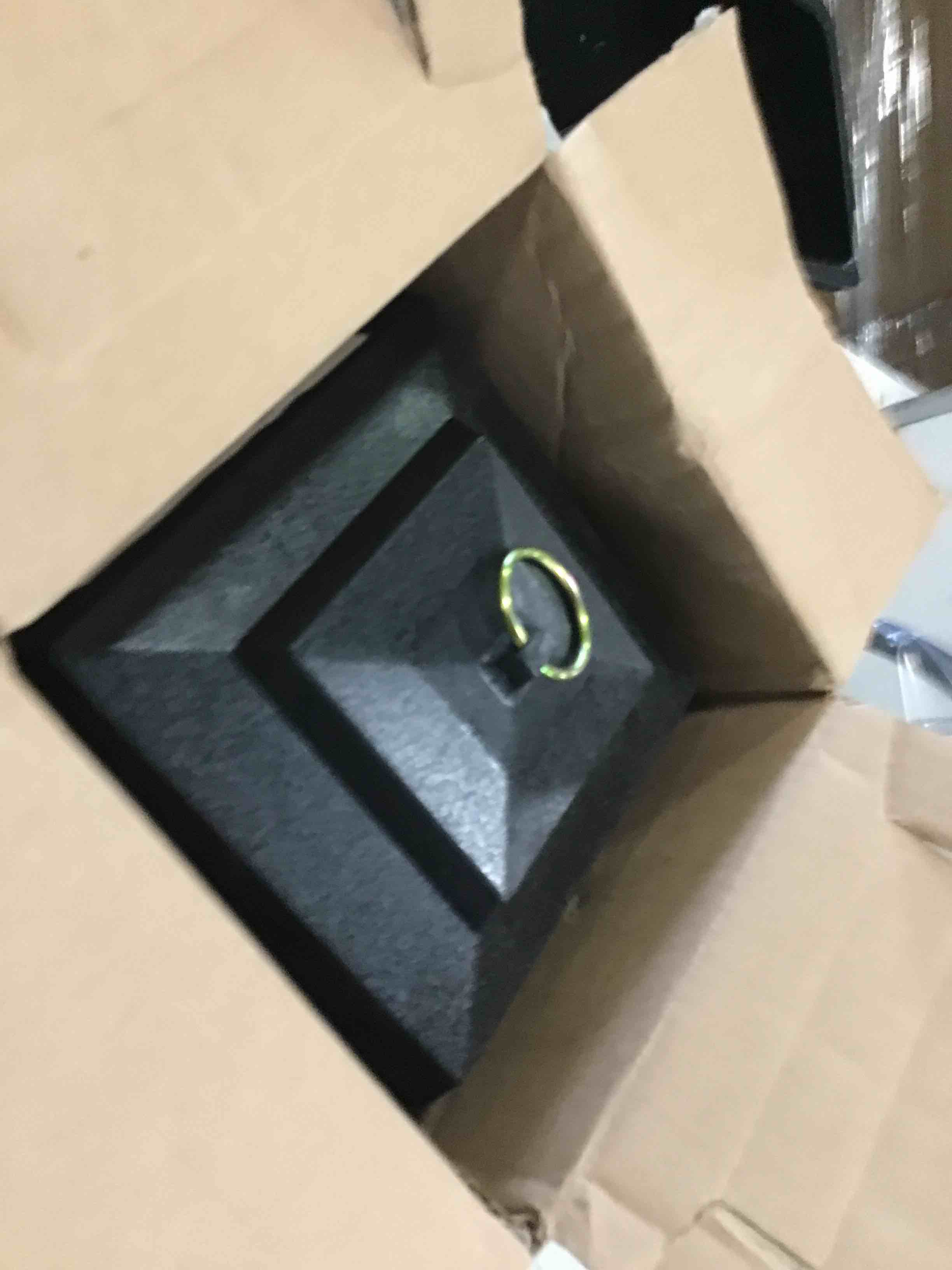 https://s3.amazonaws.com/lotting-images-prod/bidfta/ORG6464338_1718731382250.jpeg