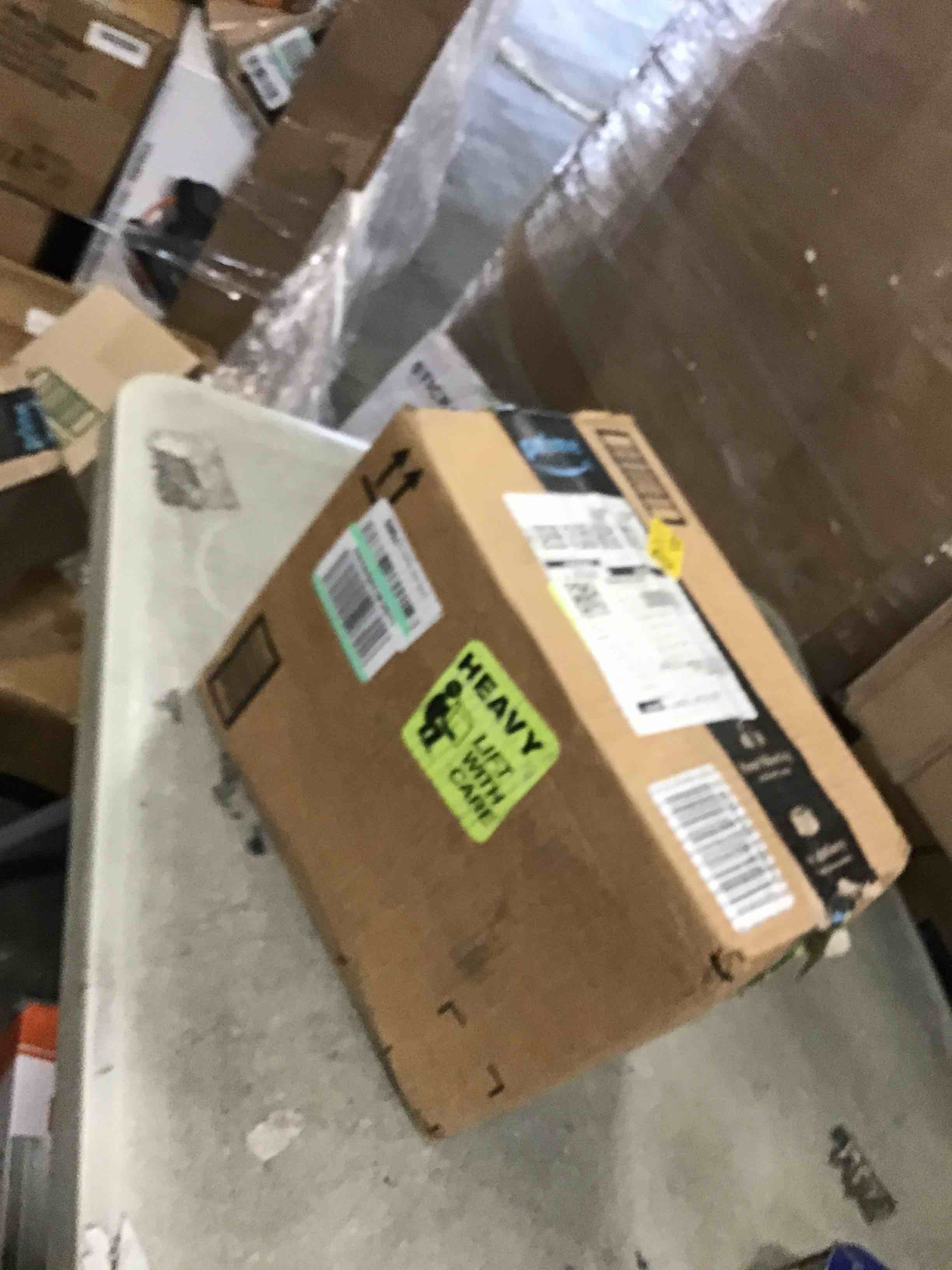 https://s3.amazonaws.com/lotting-images-prod/bidfta/ORG6465294_1718905083280.jpeg