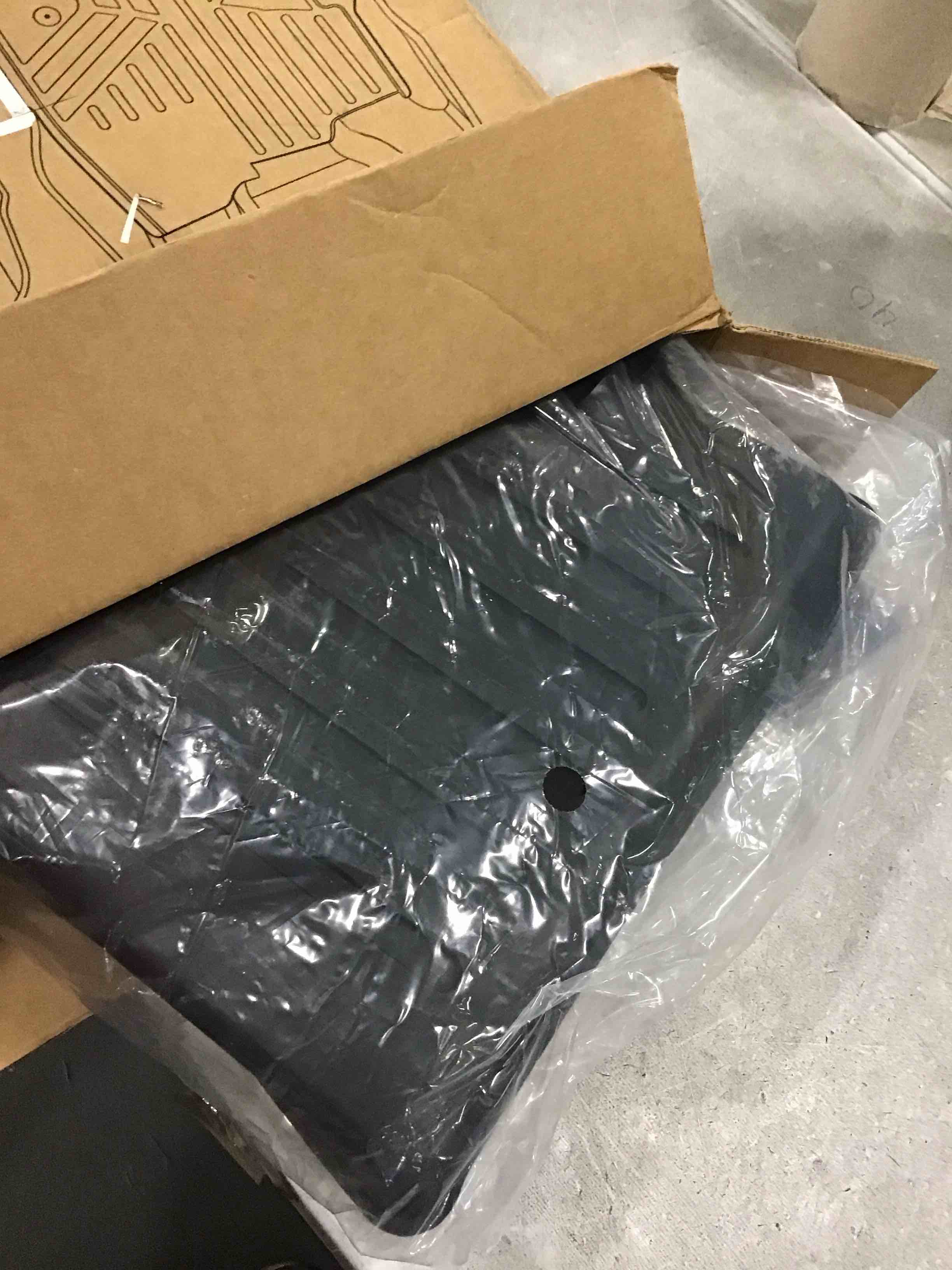 https://s3.amazonaws.com/lotting-images-prod/bidfta/ORG6465782_1718709757818.jpeg