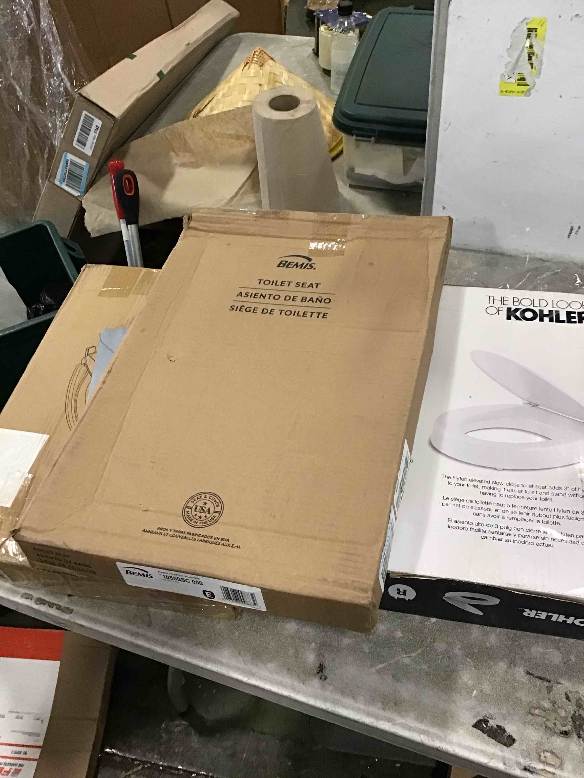 Assortment of Round Bowl Seats, fits all round toilets, different styles and different sizes, from different brands,