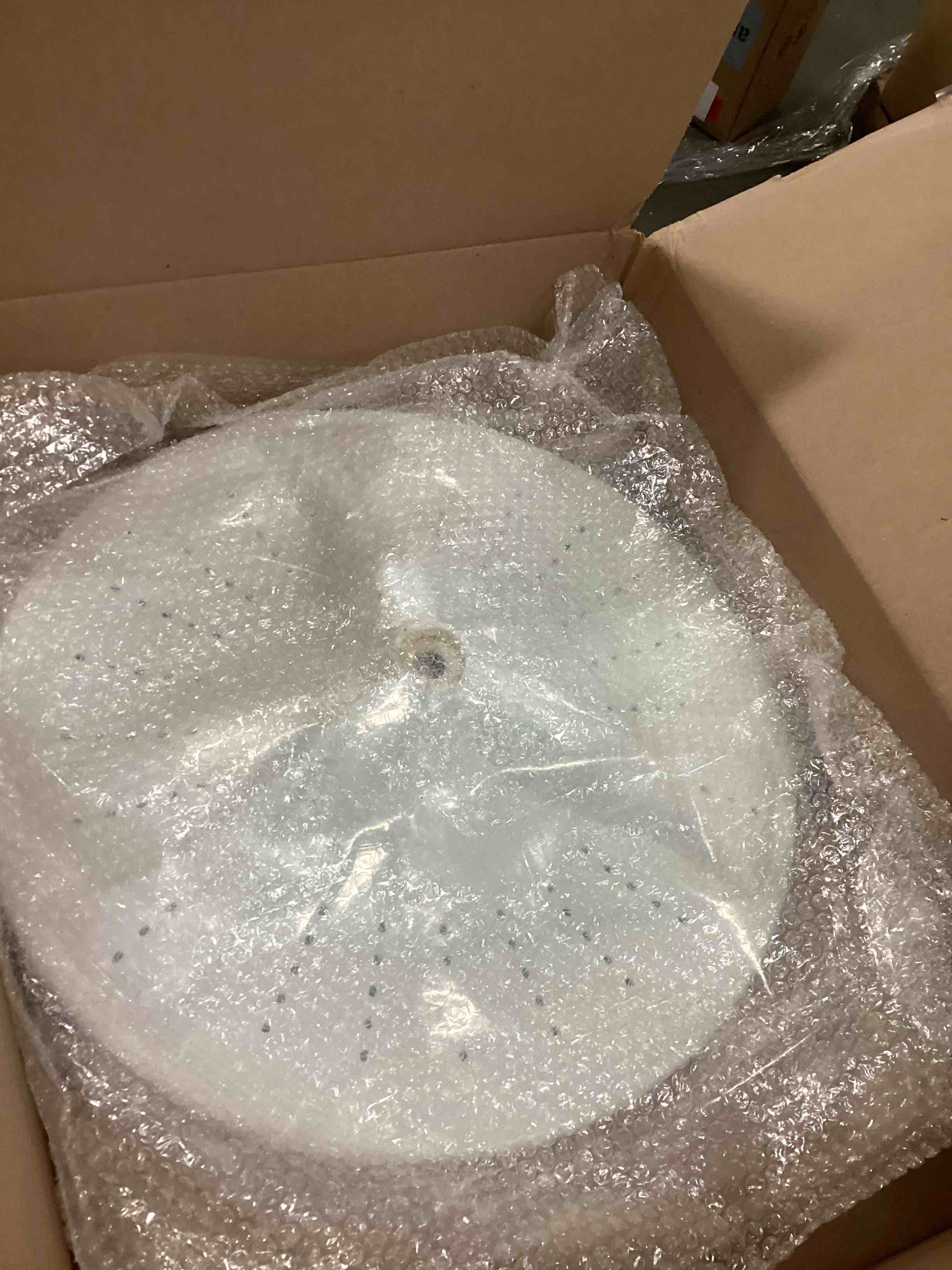 https://s3.amazonaws.com/lotting-images-prod/bidfta/ORG6466736_1719249867922.jpeg