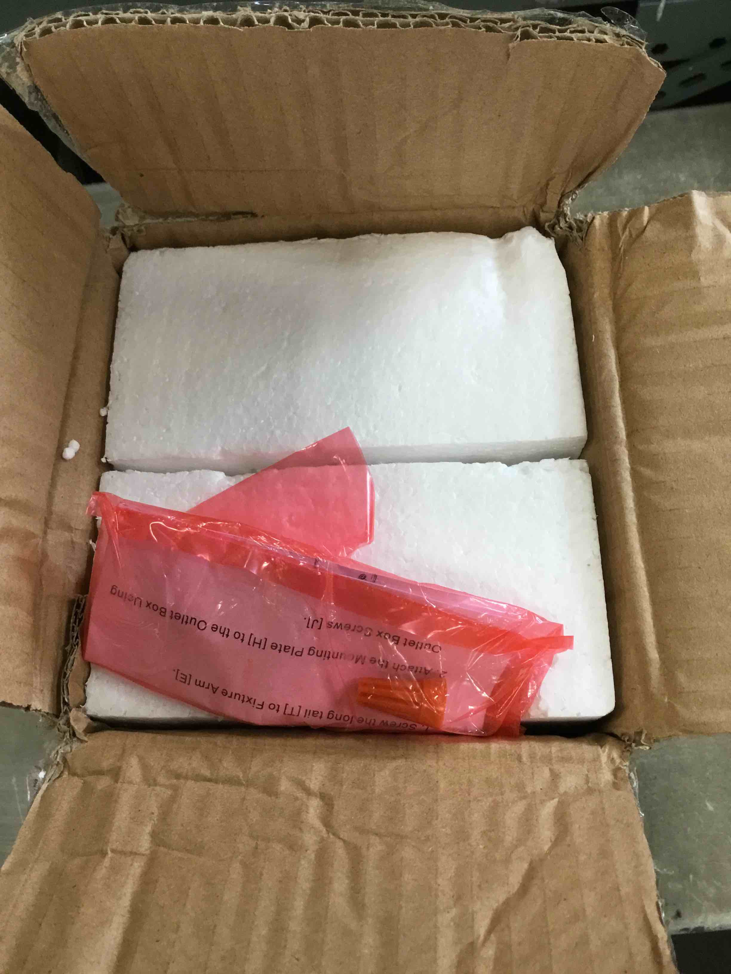 https://s3.amazonaws.com/lotting-images-prod/bidfta/ORG6468312_1718835641176.jpeg