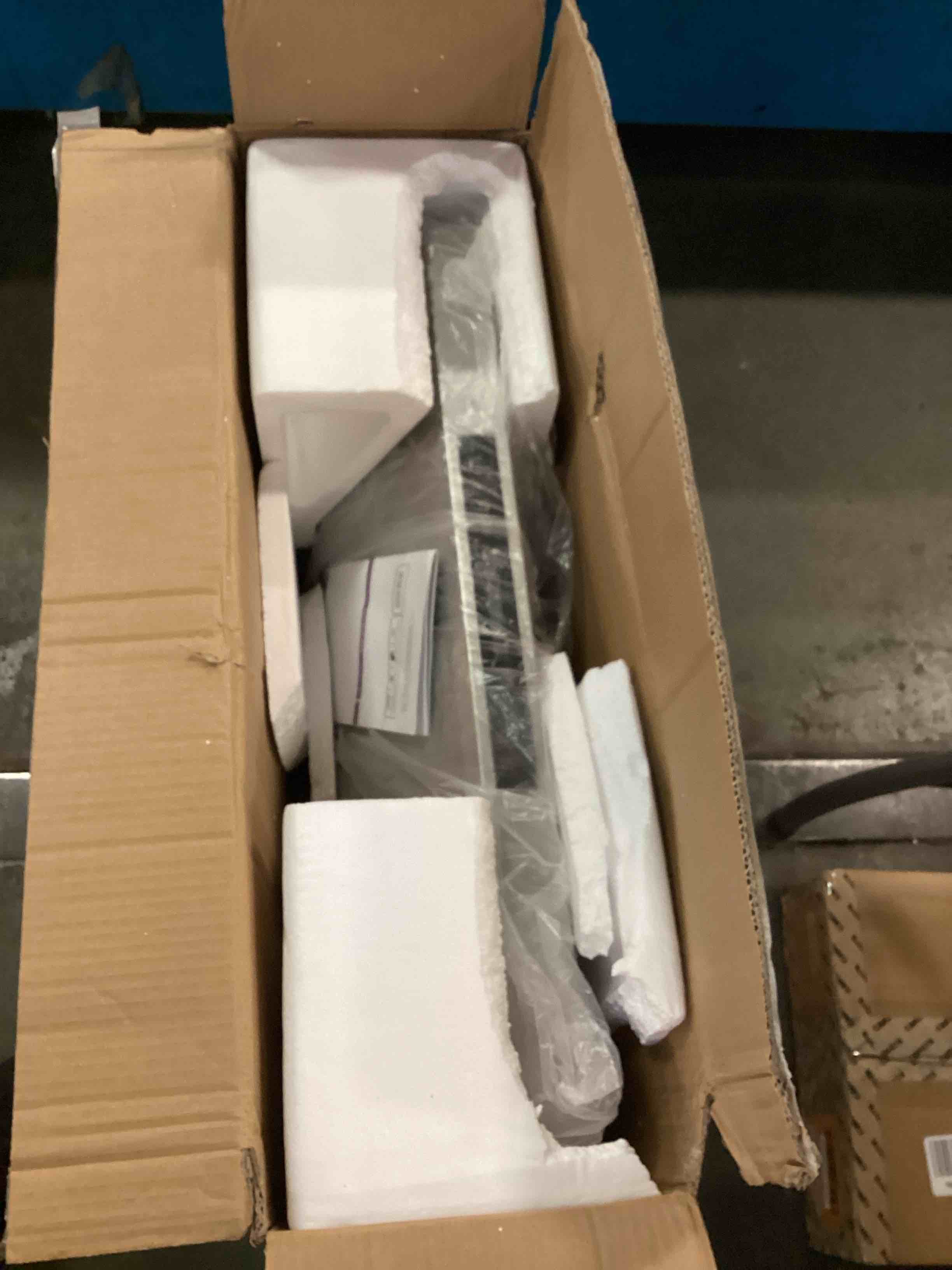 https://s3.amazonaws.com/lotting-images-prod/bidfta/ORG6468537_1720222293033.jpeg
