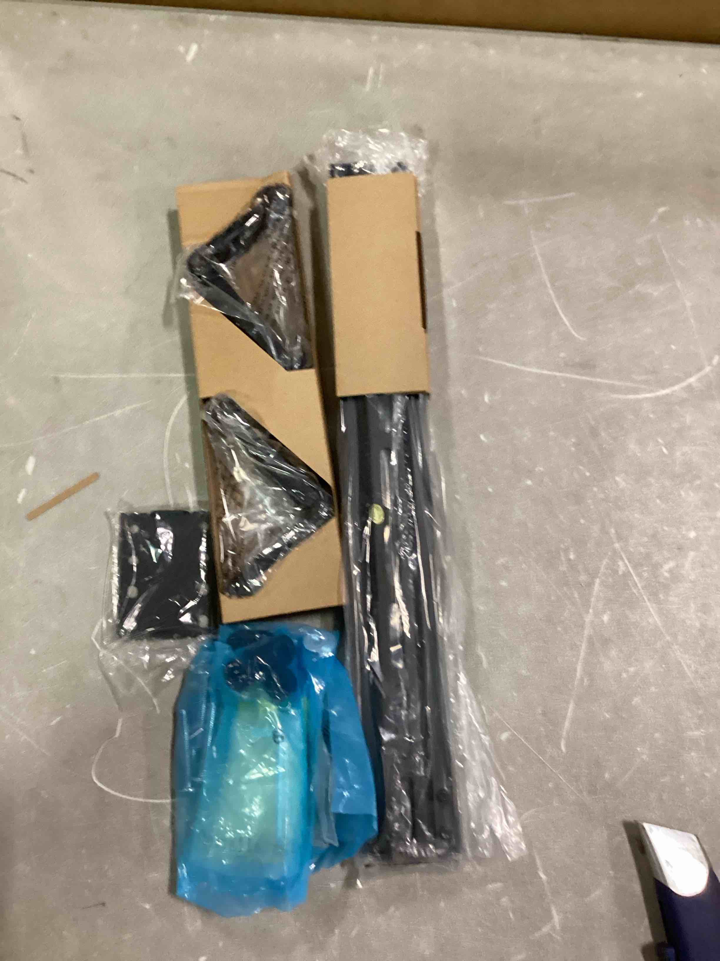 https://s3.amazonaws.com/lotting-images-prod/bidfta/ORG6469943_1718393570777.jpeg
