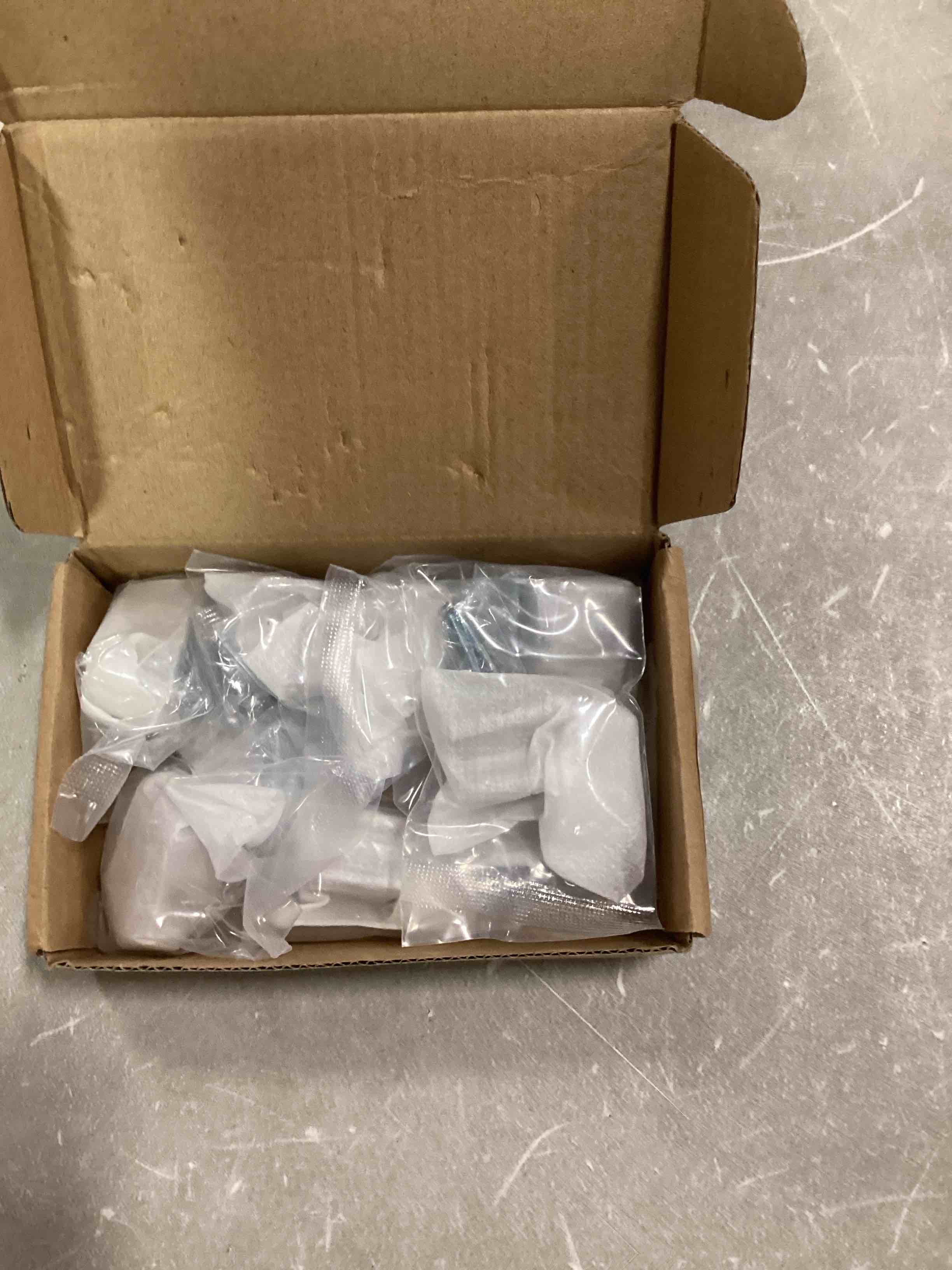 https://s3.amazonaws.com/lotting-images-prod/bidfta/ORG6470044_1718457959050.jpeg