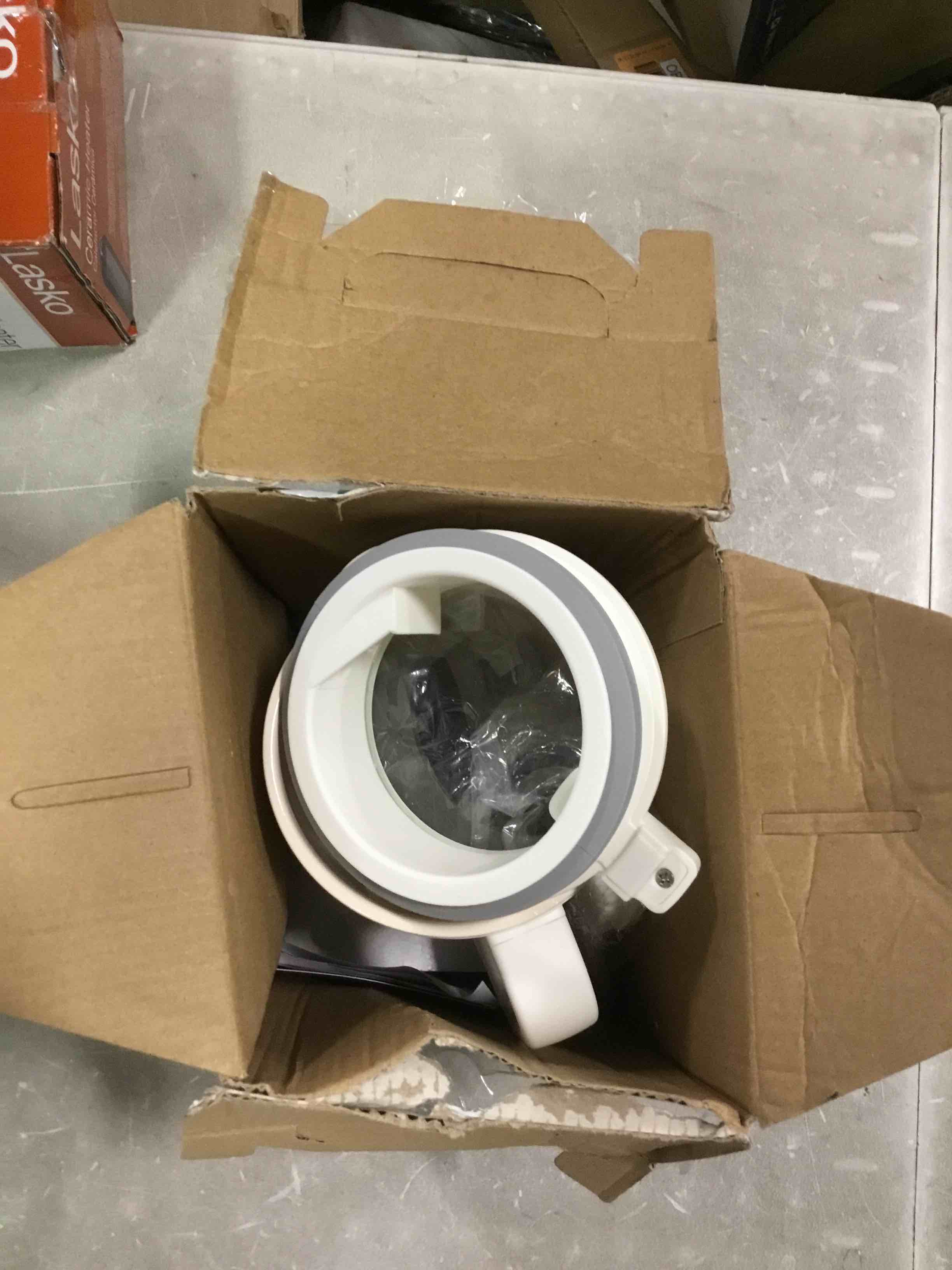https://s3.amazonaws.com/lotting-images-prod/bidfta/ORG6470526_1718631939424.jpeg