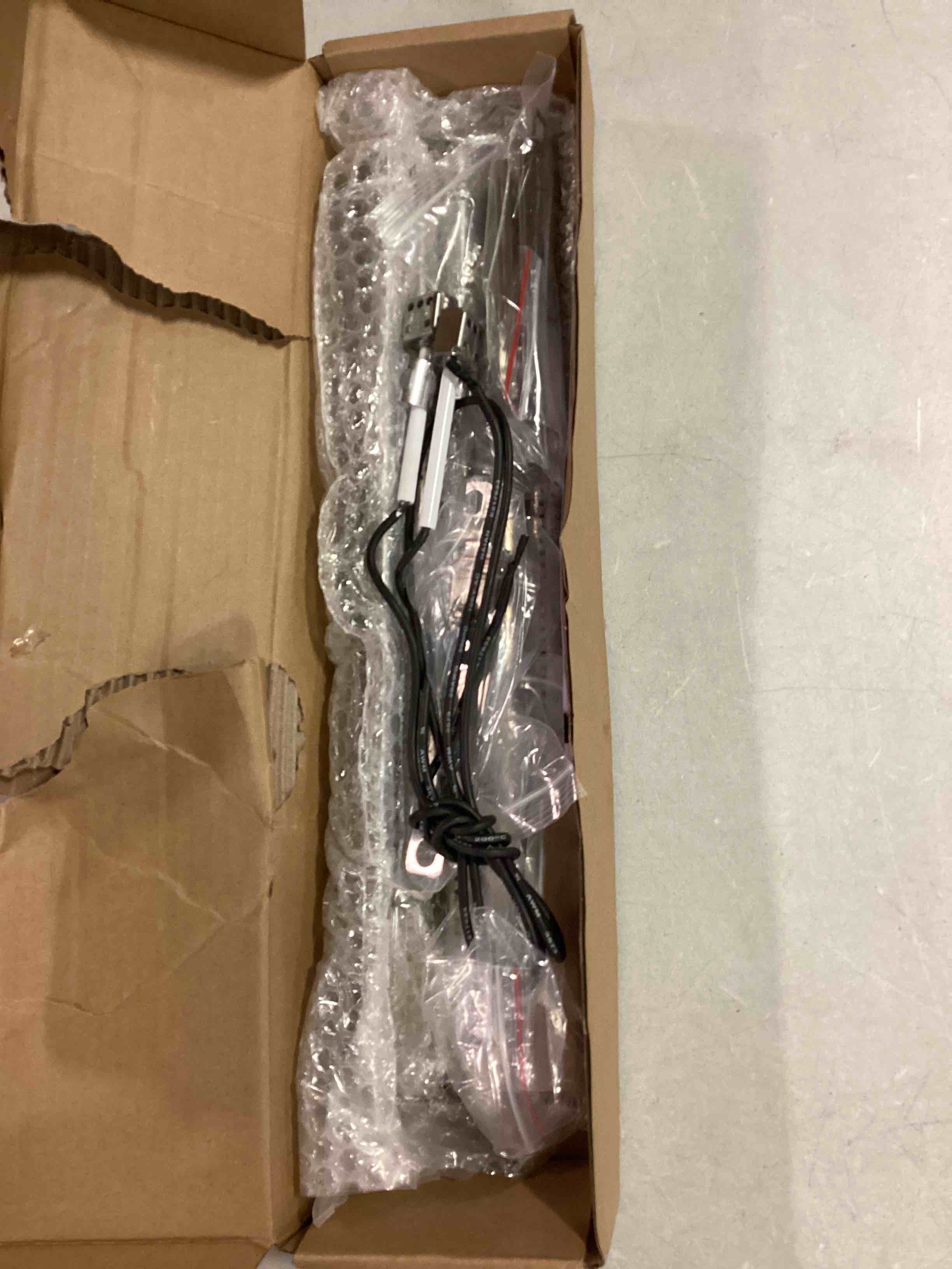https://s3.amazonaws.com/lotting-images-prod/bidfta/ORG6480834_1717851110069.jpeg