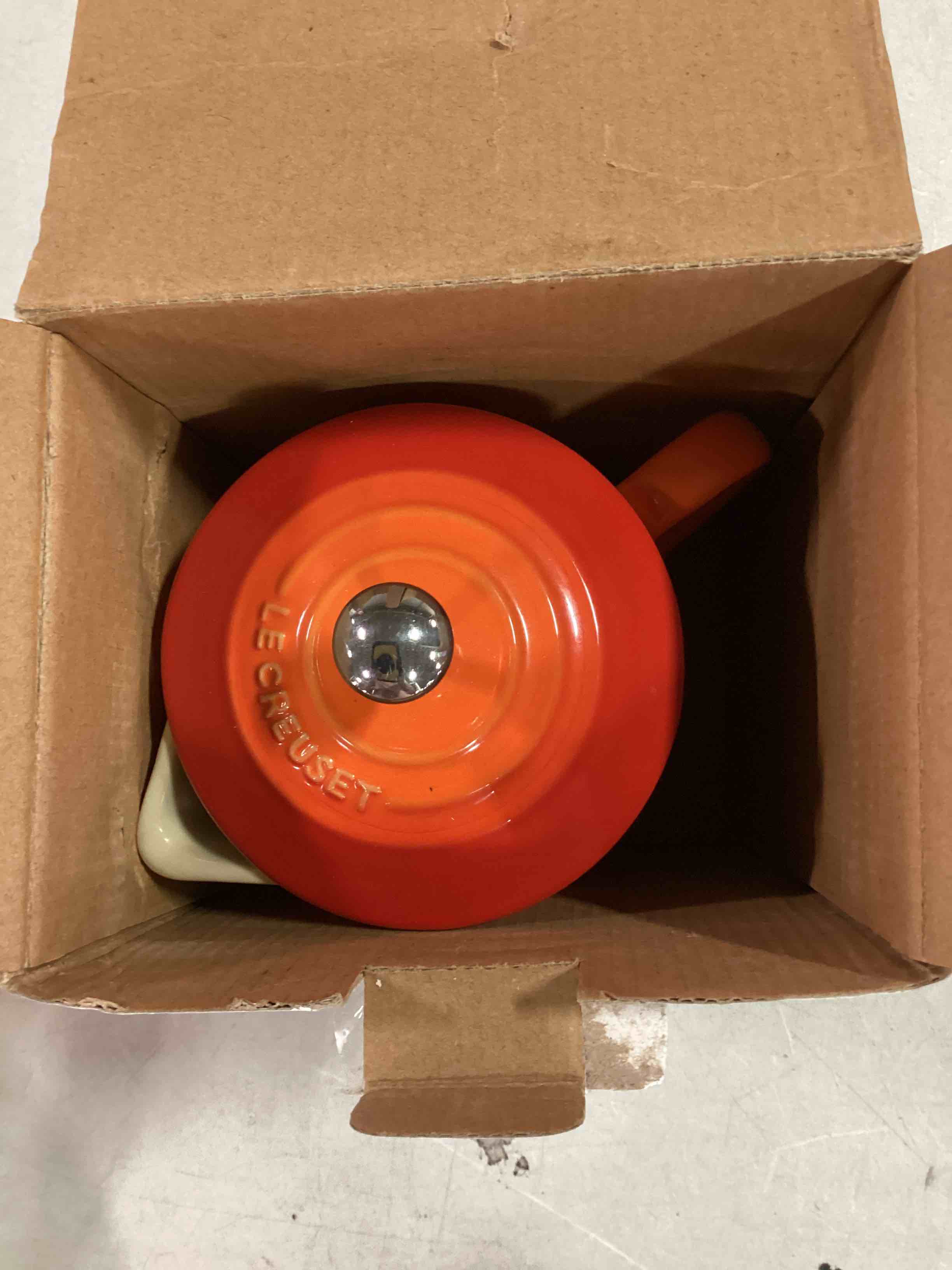 https://s3.amazonaws.com/lotting-images-prod/bidfta/ORG6480909_1717857866275.jpeg