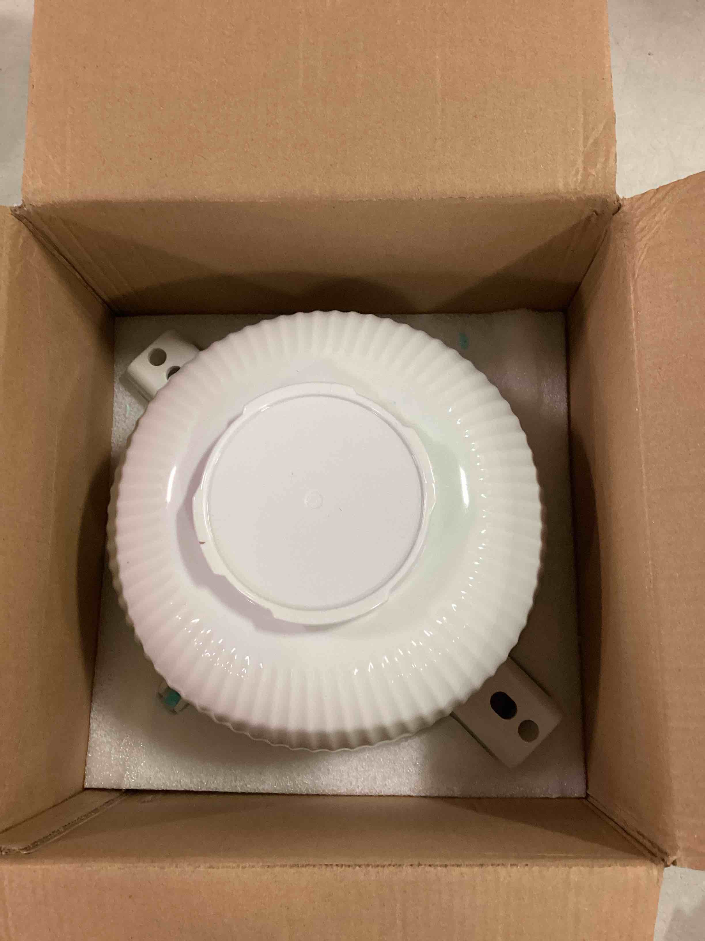 https://s3.amazonaws.com/lotting-images-prod/bidfta/ORG6481277_1718111950775.jpeg