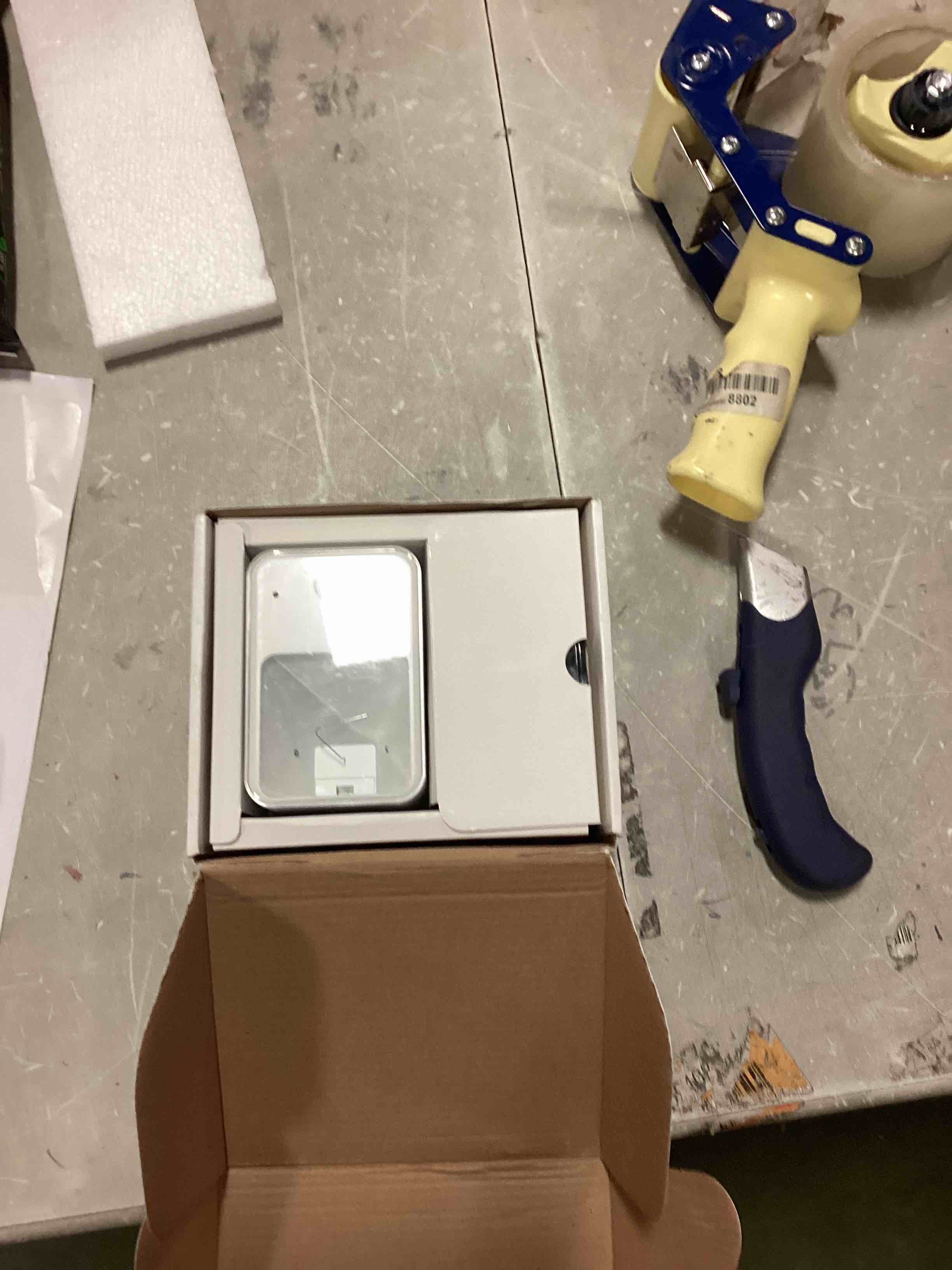 https://s3.amazonaws.com/lotting-images-prod/bidfta/ORG6486673_1717418796505.jpeg