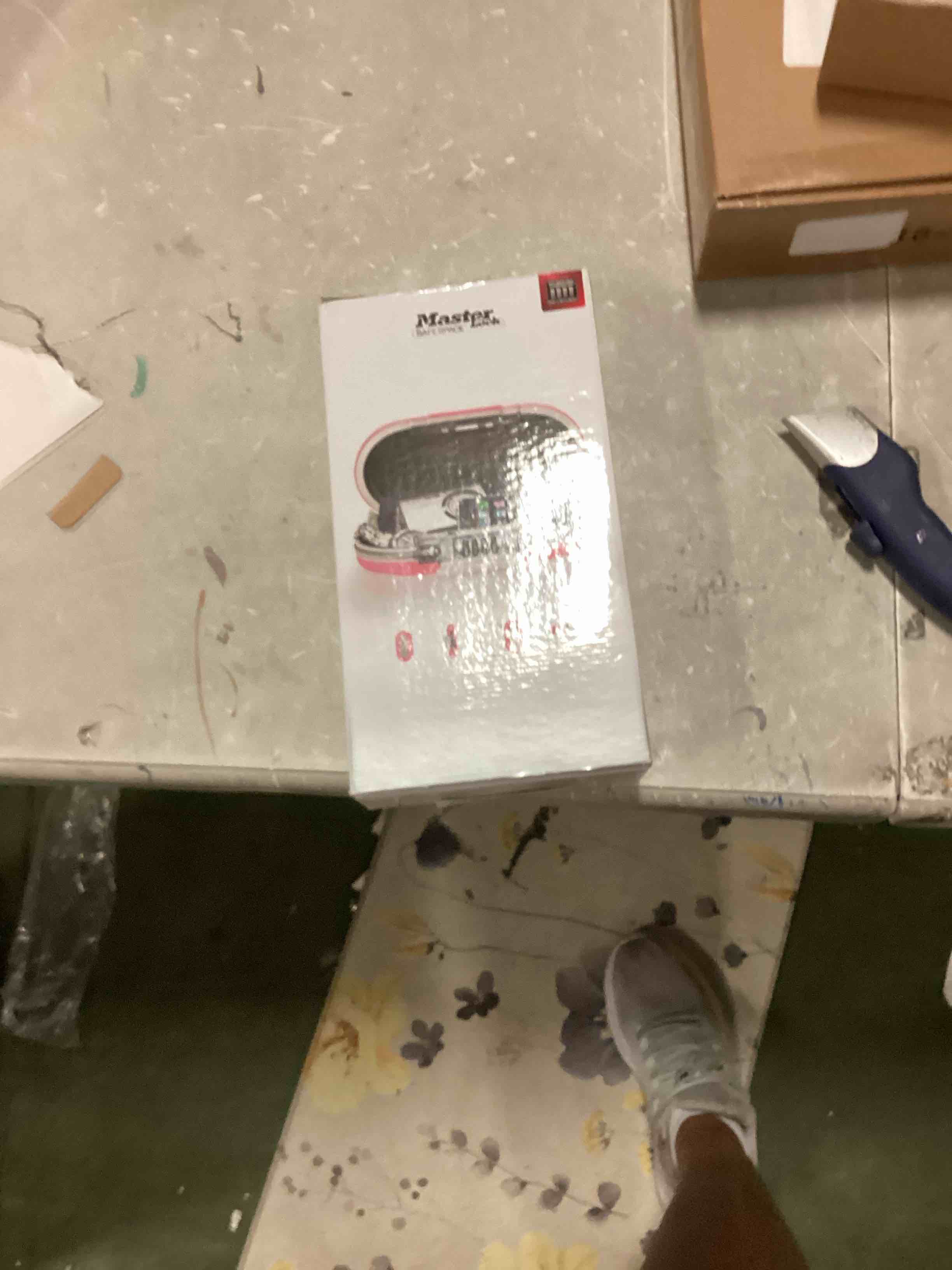 https://s3.amazonaws.com/lotting-images-prod/bidfta/ORG6487019_1717511167221.jpeg