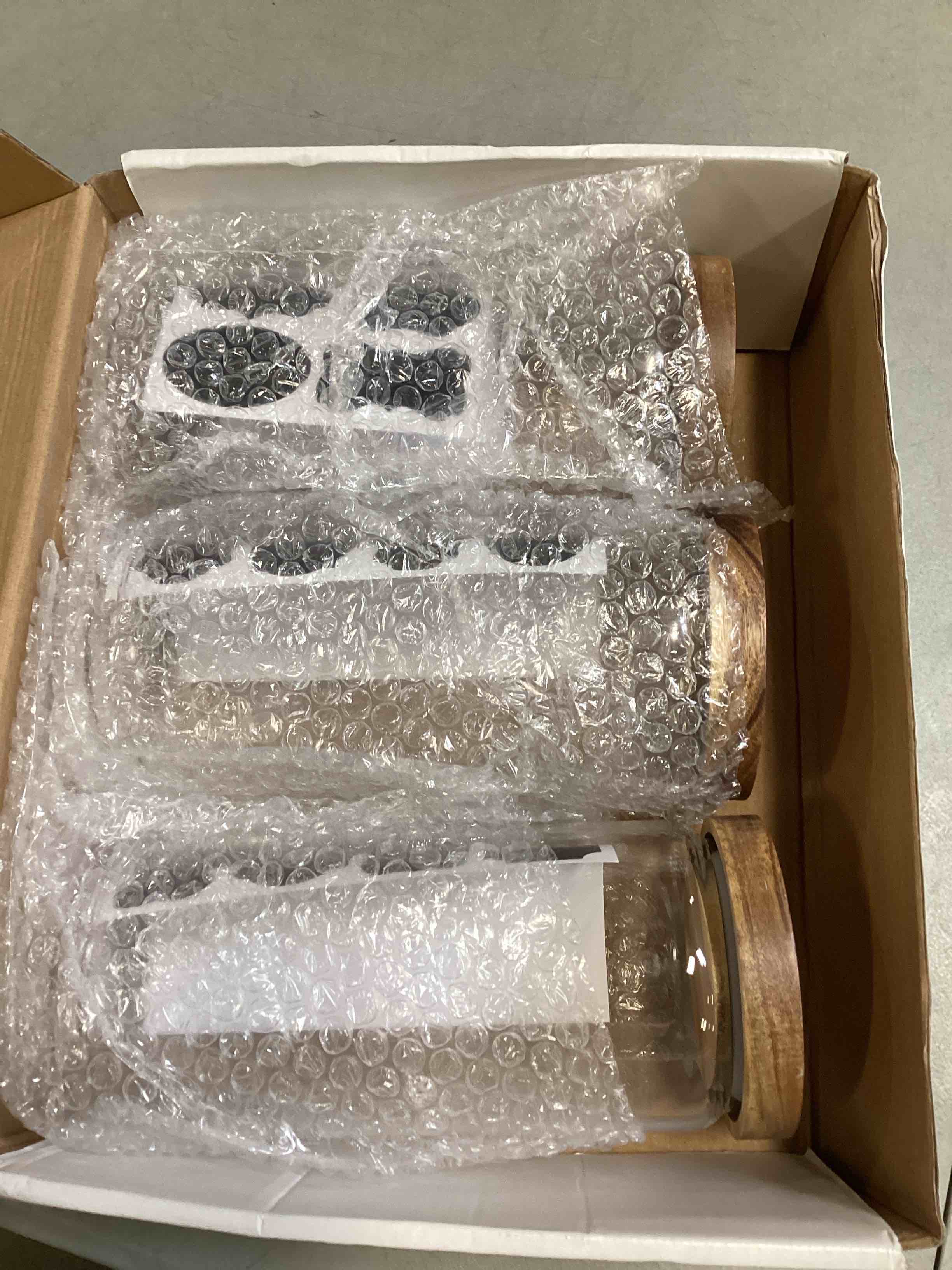 https://s3.amazonaws.com/lotting-images-prod/bidfta/ORG6489953_1717440877176.jpeg