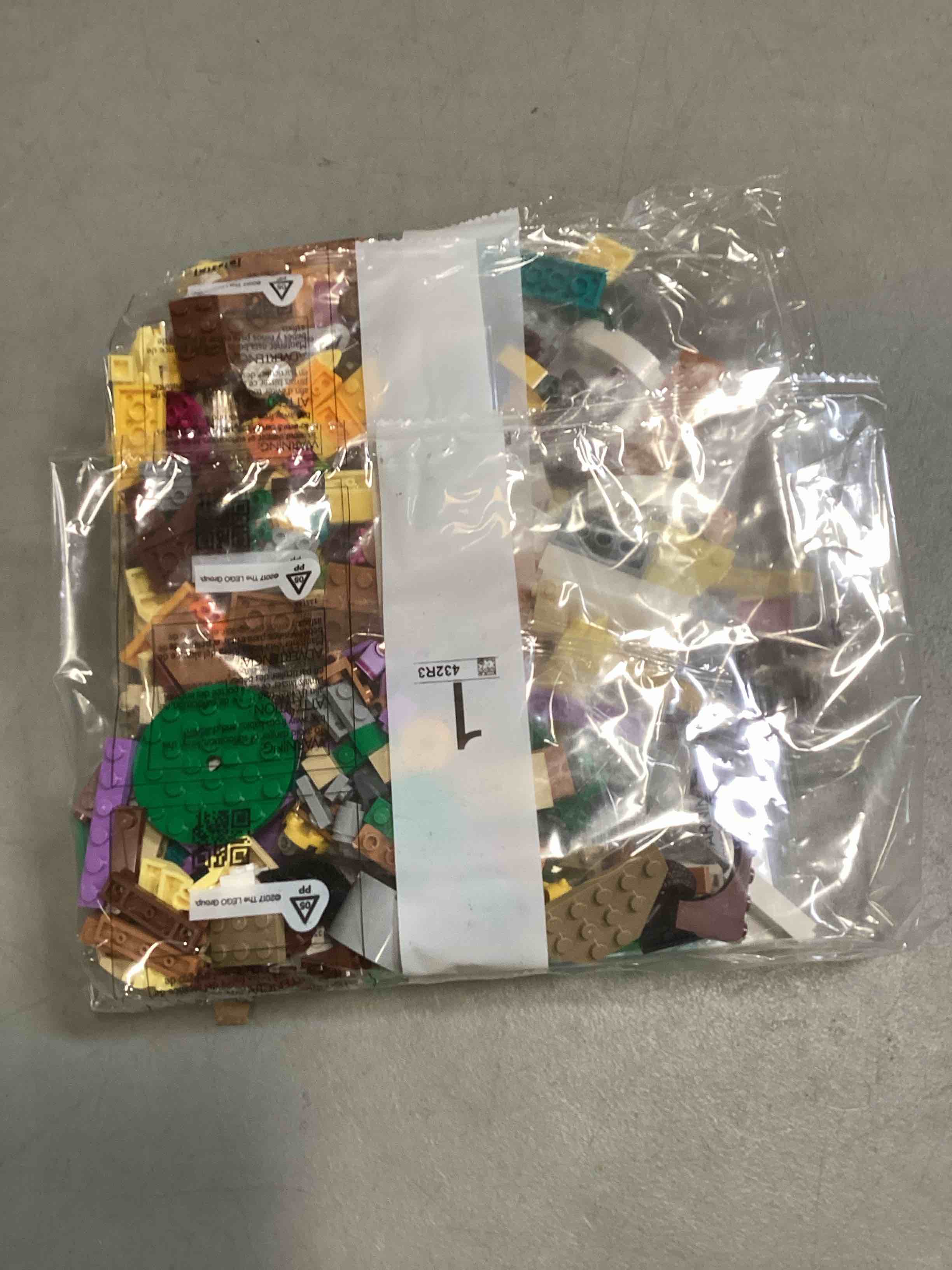 https://s3.amazonaws.com/lotting-images-prod/bidfta/ORG6490105_1717509309544.jpeg