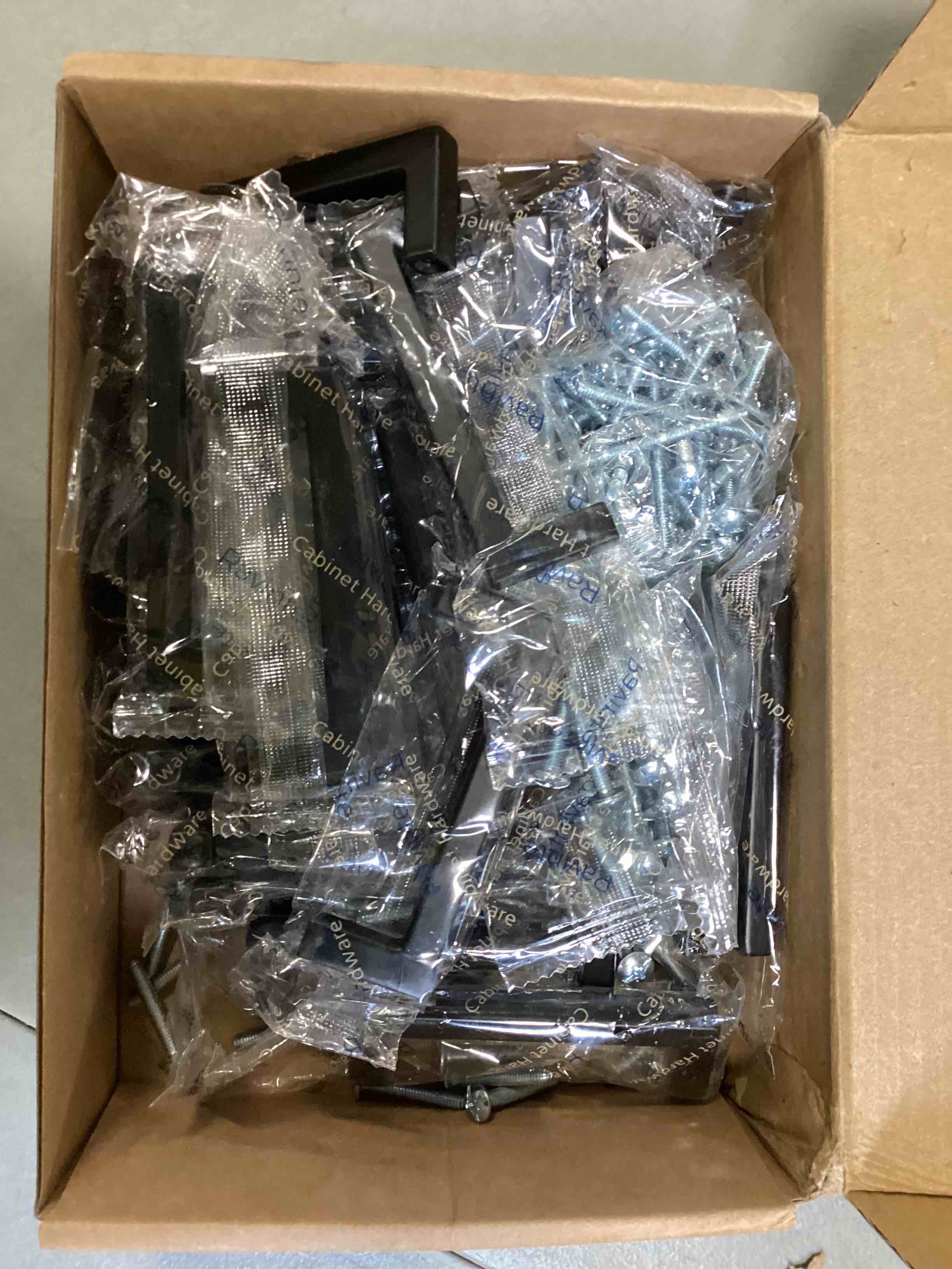 https://s3.amazonaws.com/lotting-images-prod/bidfta/ORG6490448_1717599251528.jpeg