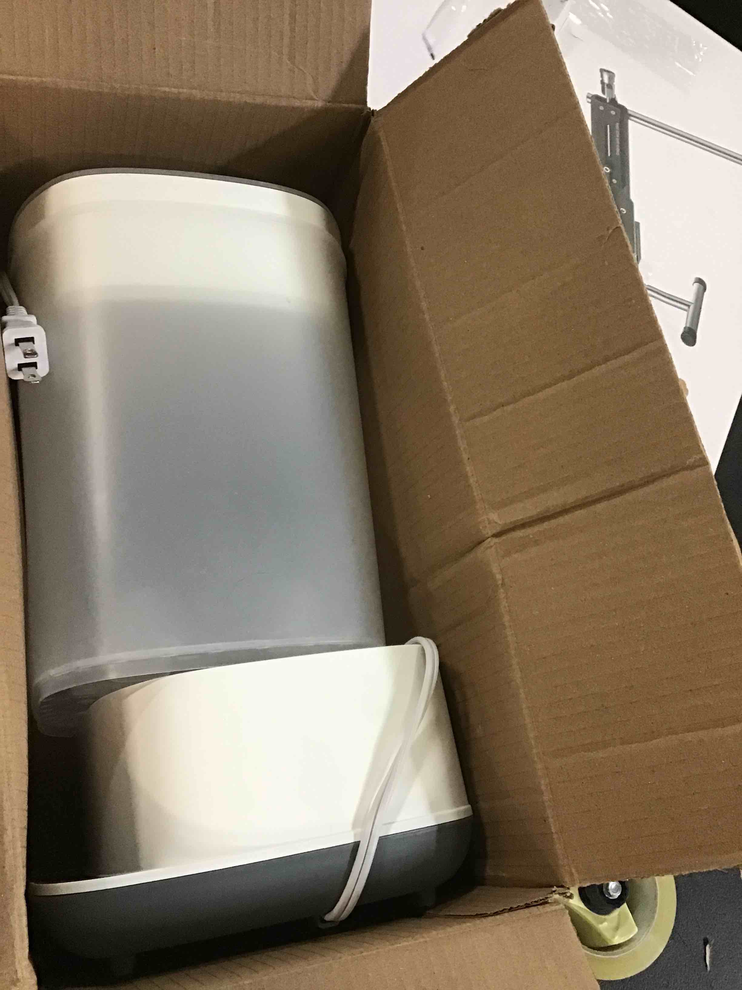 https://s3.amazonaws.com/lotting-images-prod/bidfta/ORG6493281_1717262941227.jpeg