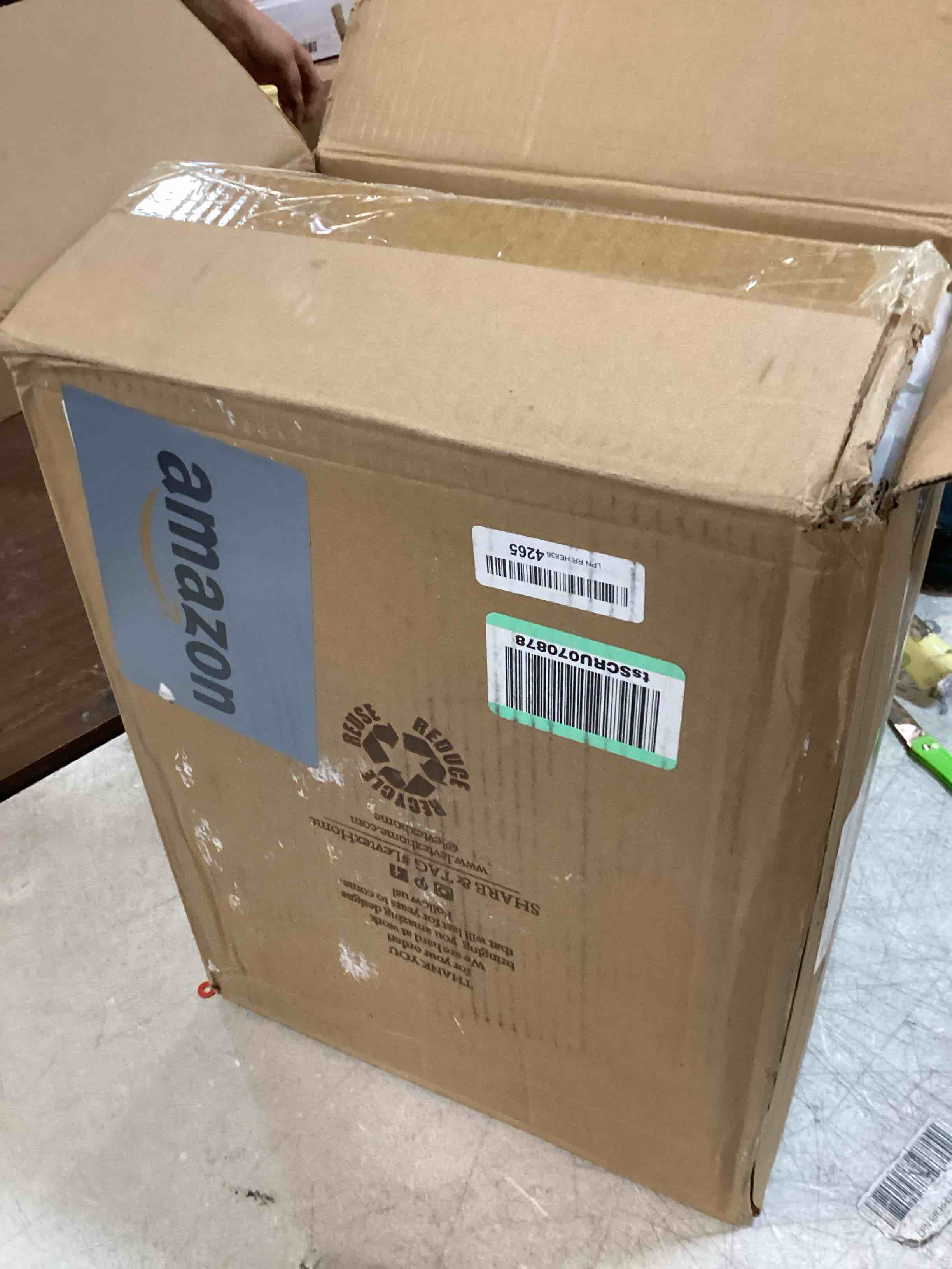https://s3.amazonaws.com/lotting-images-prod/bidfta/ORG6494659_1717847390762.jpeg