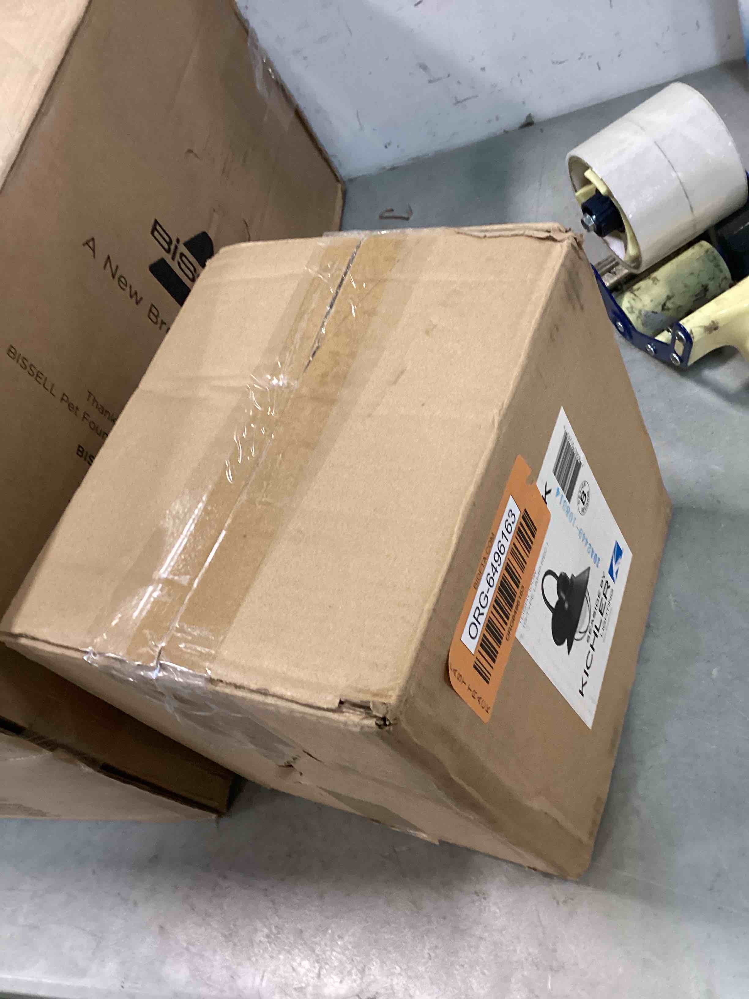 https://s3.amazonaws.com/lotting-images-prod/bidfta/ORG6496163_1717783224636.jpeg