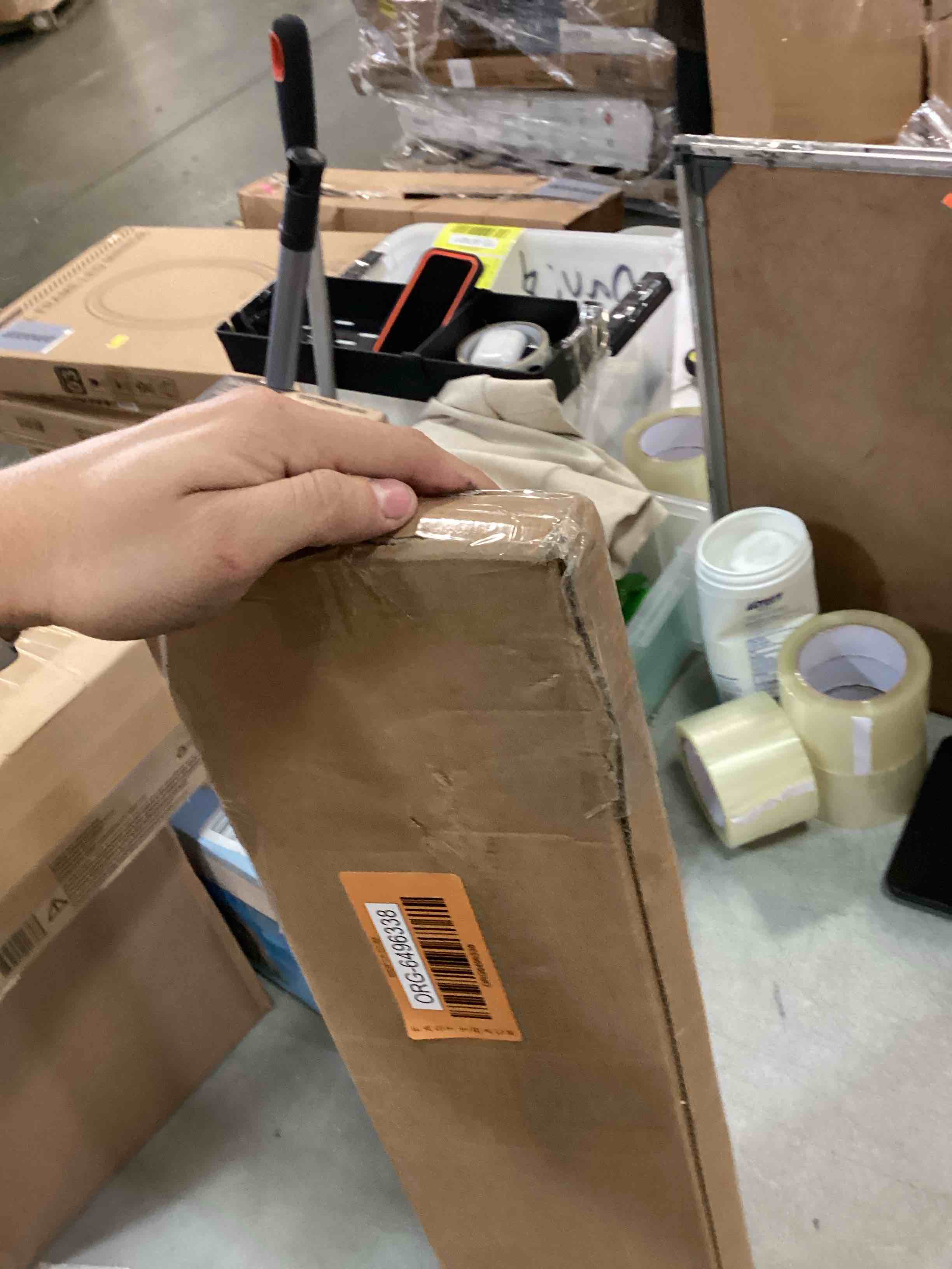 https://s3.amazonaws.com/lotting-images-prod/bidfta/ORG6496338_1717858360704.jpeg