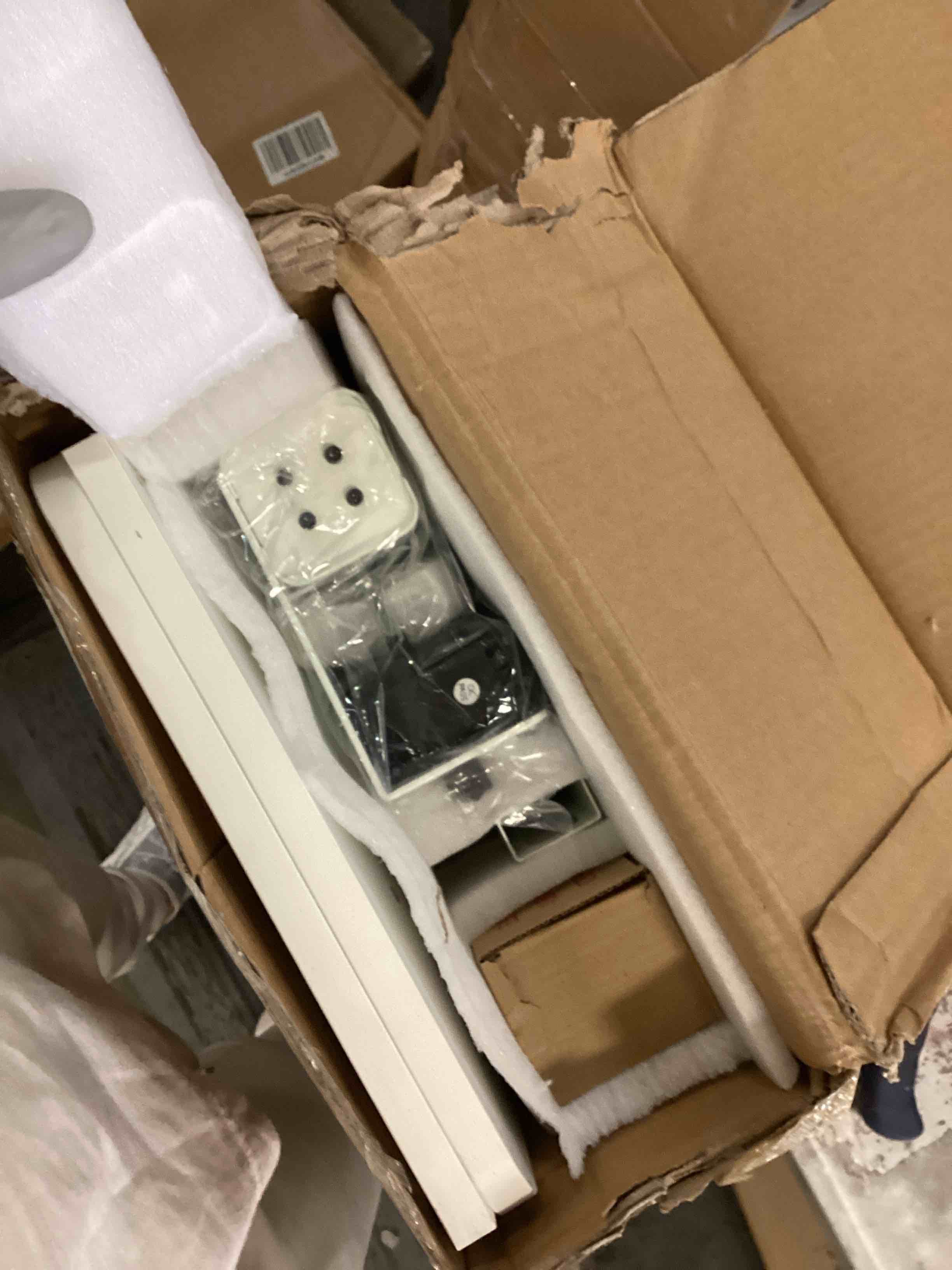 https://s3.amazonaws.com/lotting-images-prod/bidfta/ORG6496459_1718040032052.jpeg