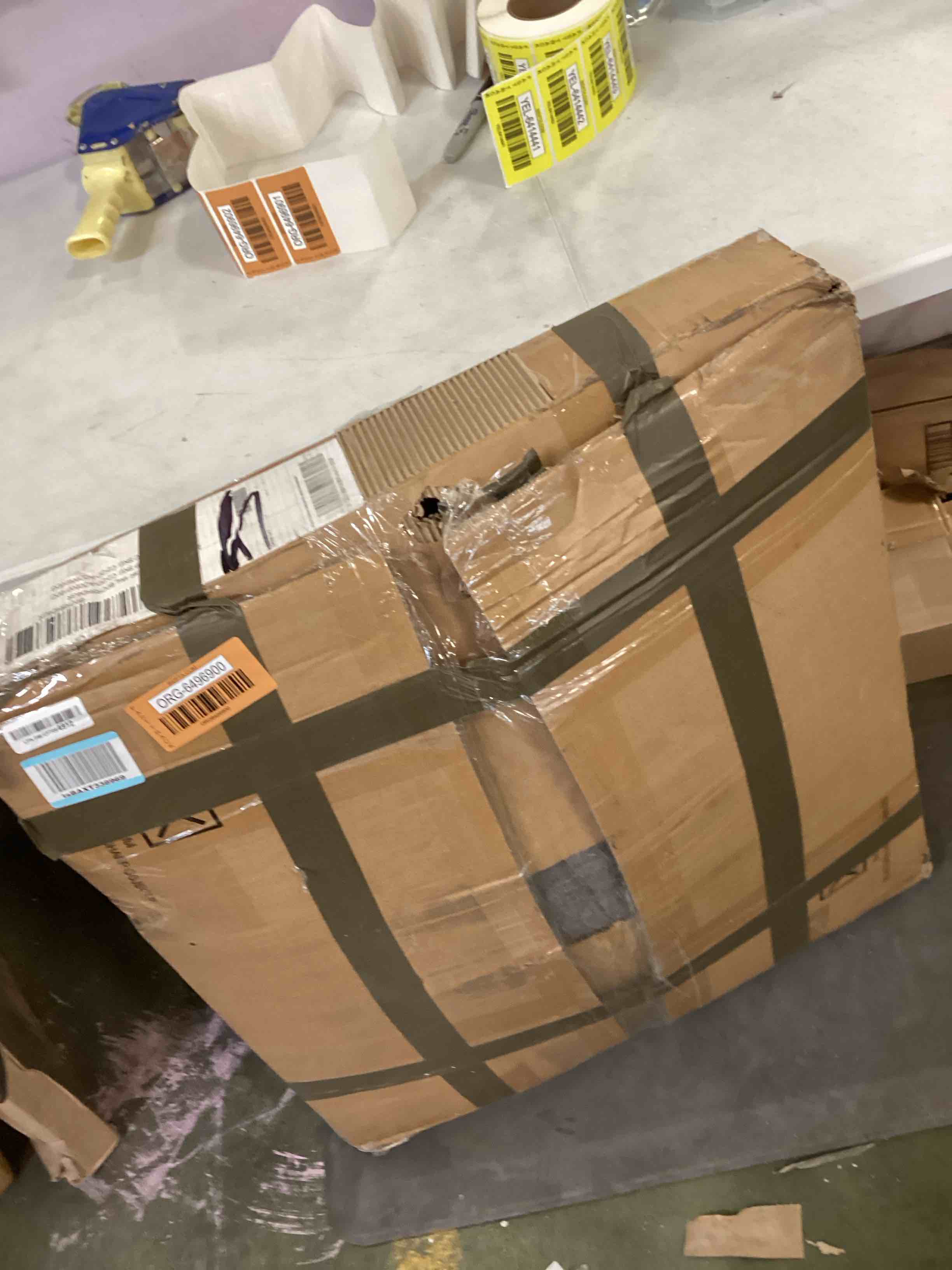 https://s3.amazonaws.com/lotting-images-prod/bidfta/ORG6496900_1718215824540.jpeg