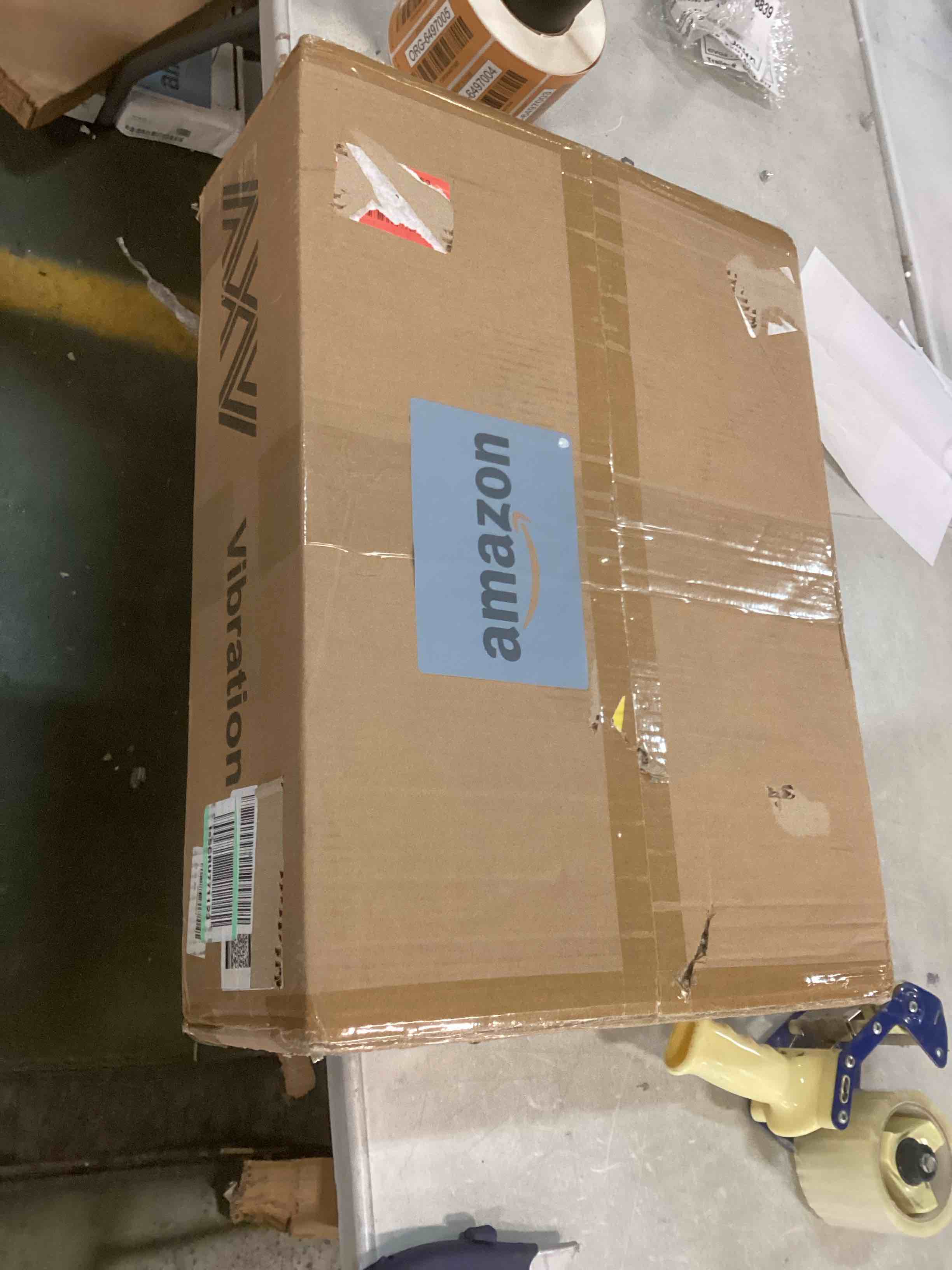 https://s3.amazonaws.com/lotting-images-prod/bidfta/ORG6496999_1717013191391.jpeg