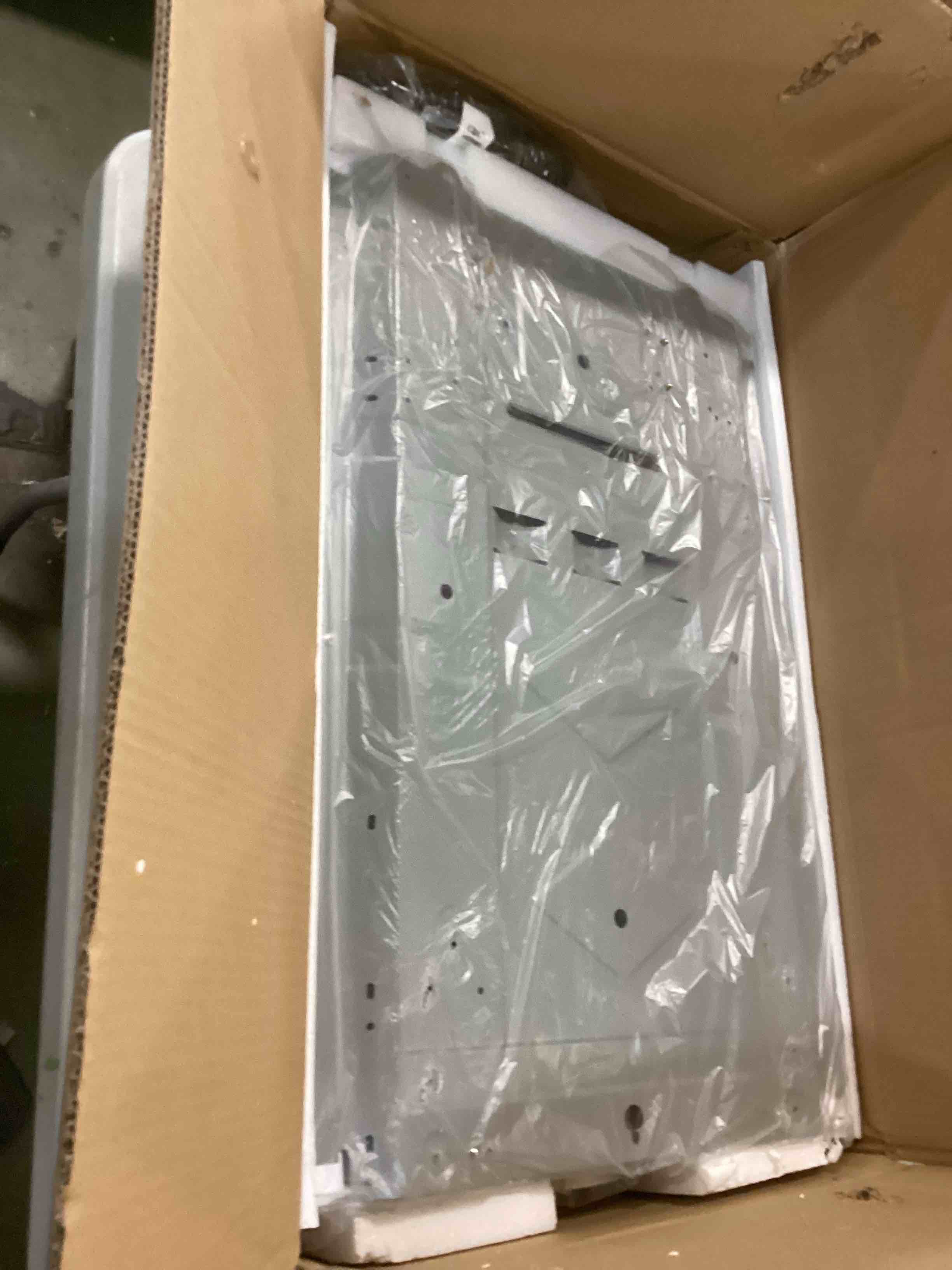 https://s3.amazonaws.com/lotting-images-prod/bidfta/ORG6497057_1717072713706.jpeg