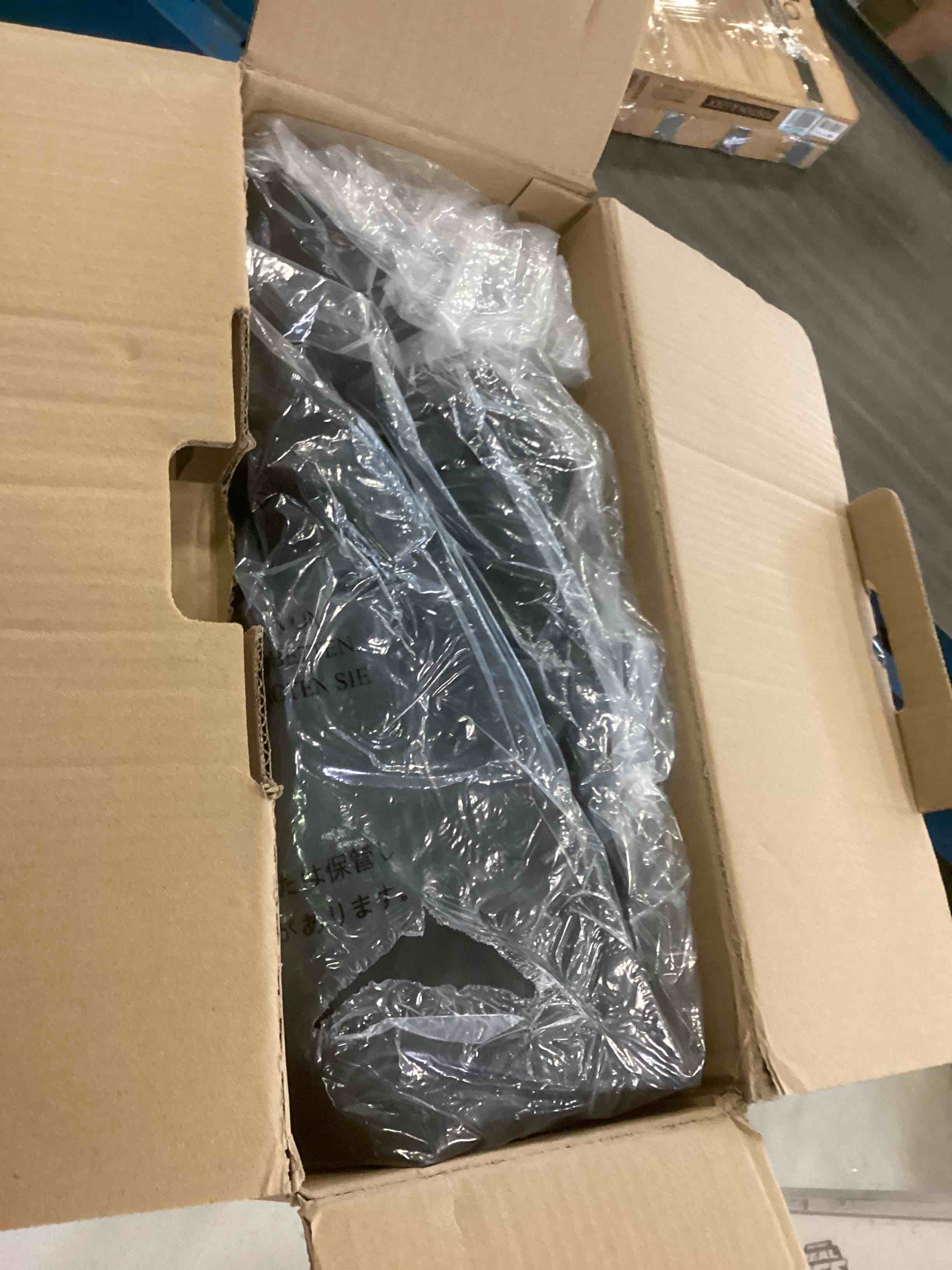 https://s3.amazonaws.com/lotting-images-prod/bidfta/ORG6497572_1717250252081.jpeg