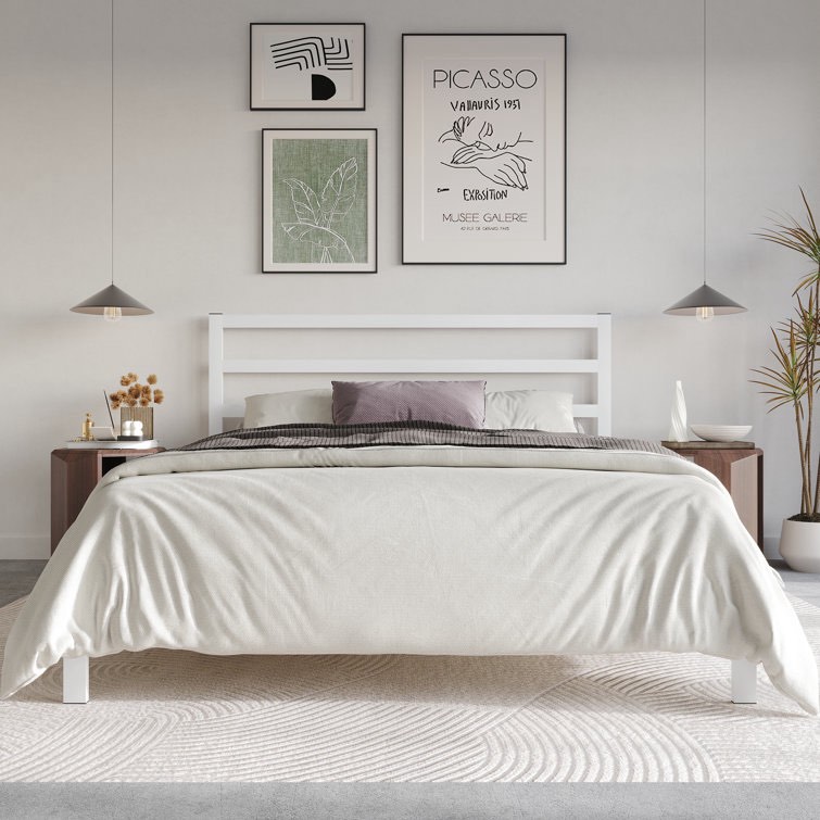 Queen Deareon Metal Bed ( incomplete) 