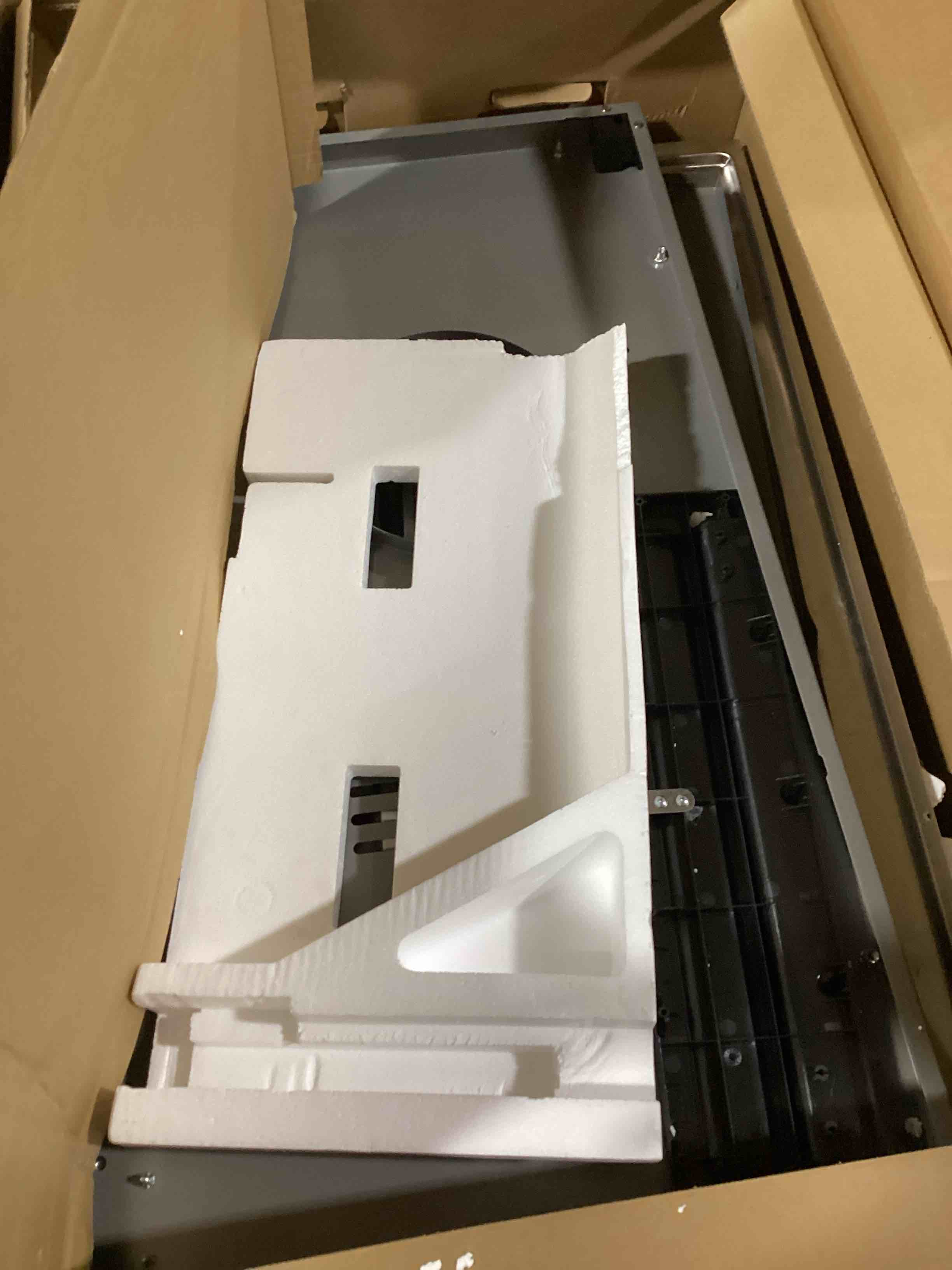 https://s3.amazonaws.com/lotting-images-prod/bidfta/ORG6501856_1720209069212.jpeg