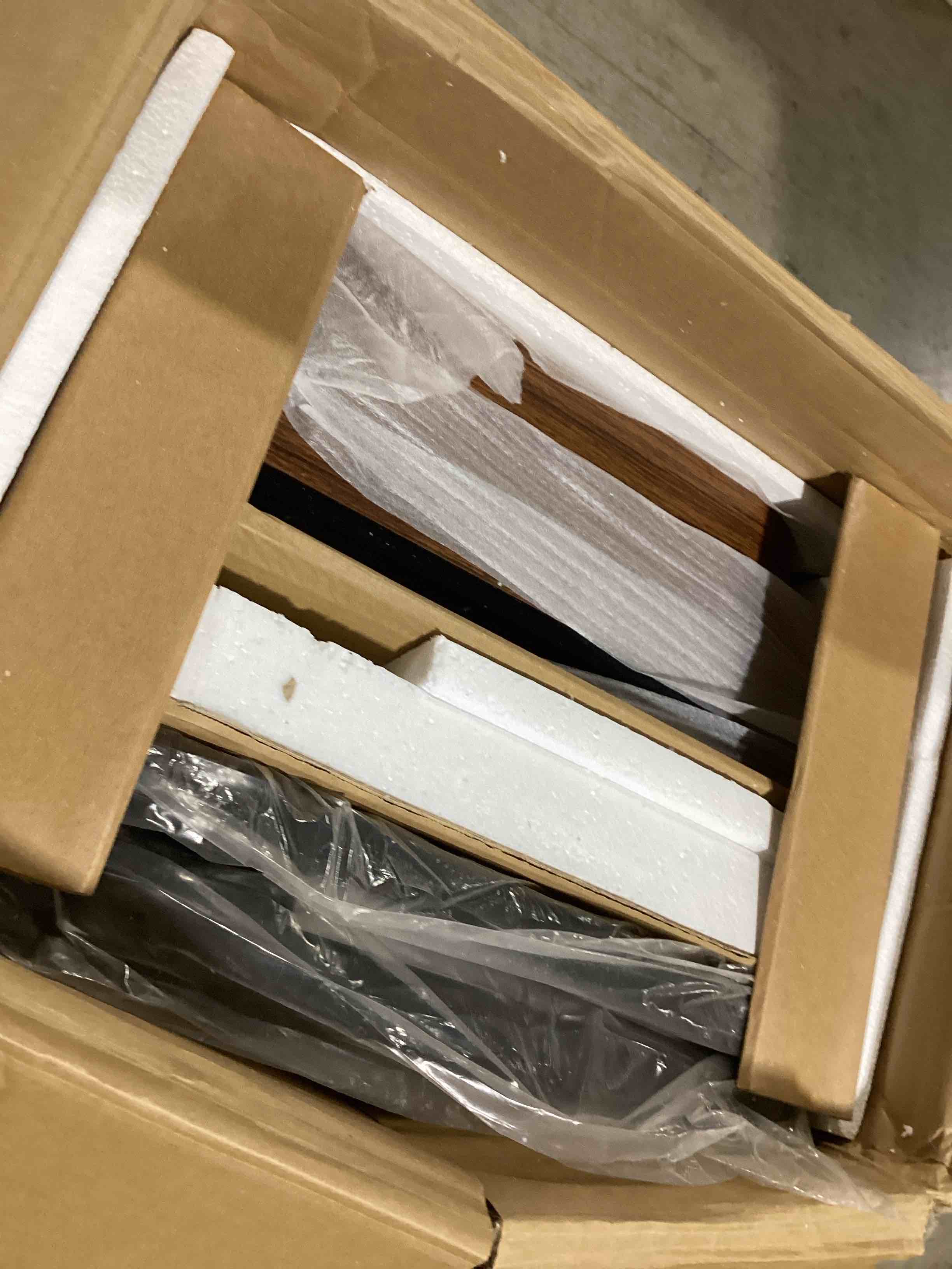 https://s3.amazonaws.com/lotting-images-prod/bidfta/ORG6502126_1720614626998.jpeg