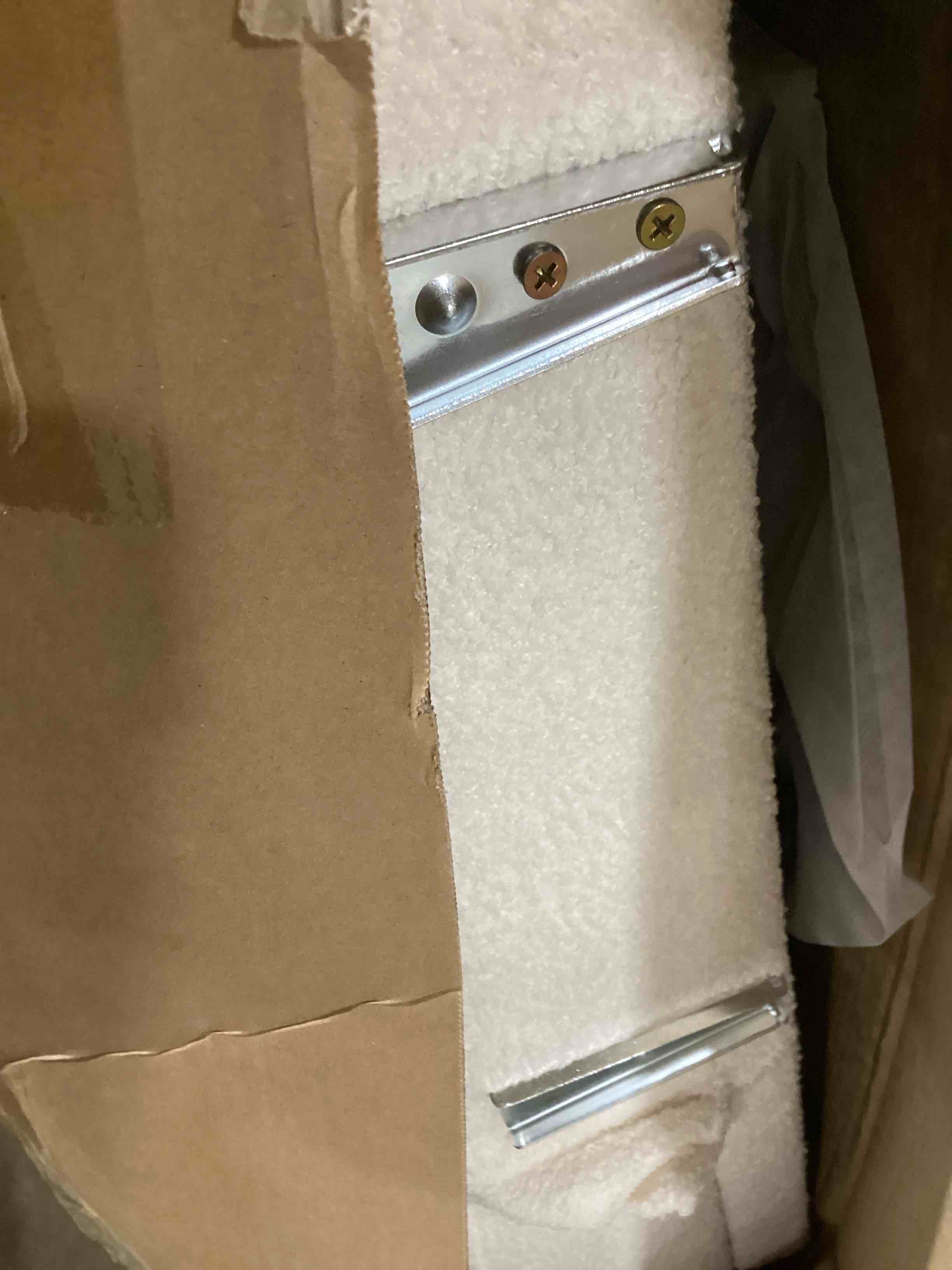 https://s3.amazonaws.com/lotting-images-prod/bidfta/ORG6507340_1721332132032.jpeg
