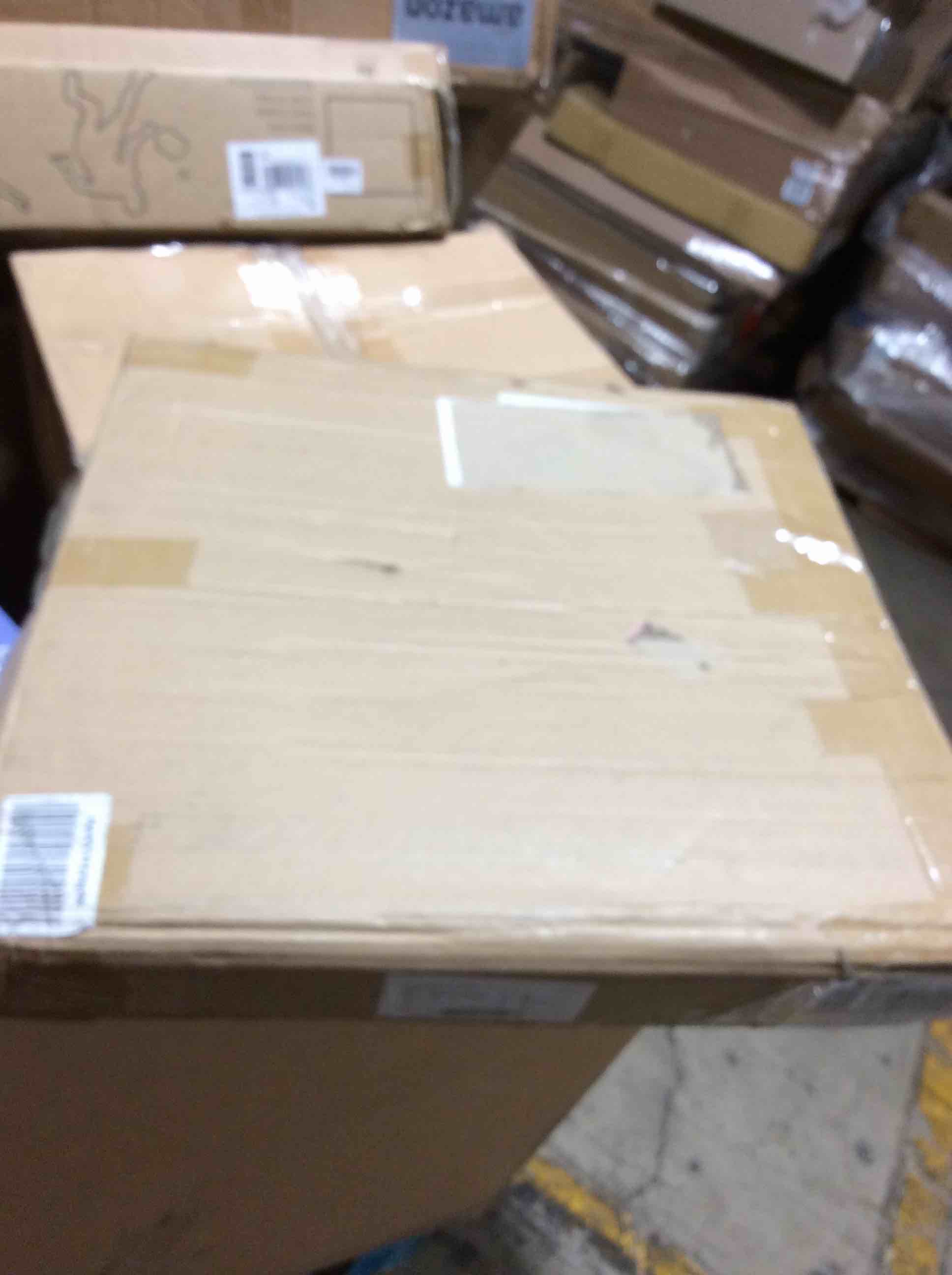 https://s3.amazonaws.com/lotting-images-prod/bidfta/ORG6518216_1722516058262.jpeg