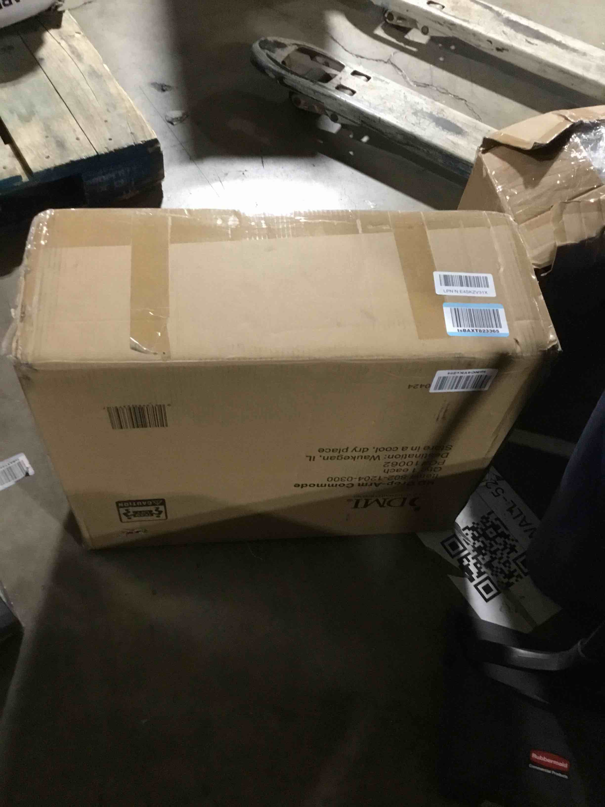 https://s3.amazonaws.com/lotting-images-prod/bidfta/ORG6523183_1724448935200.jpeg