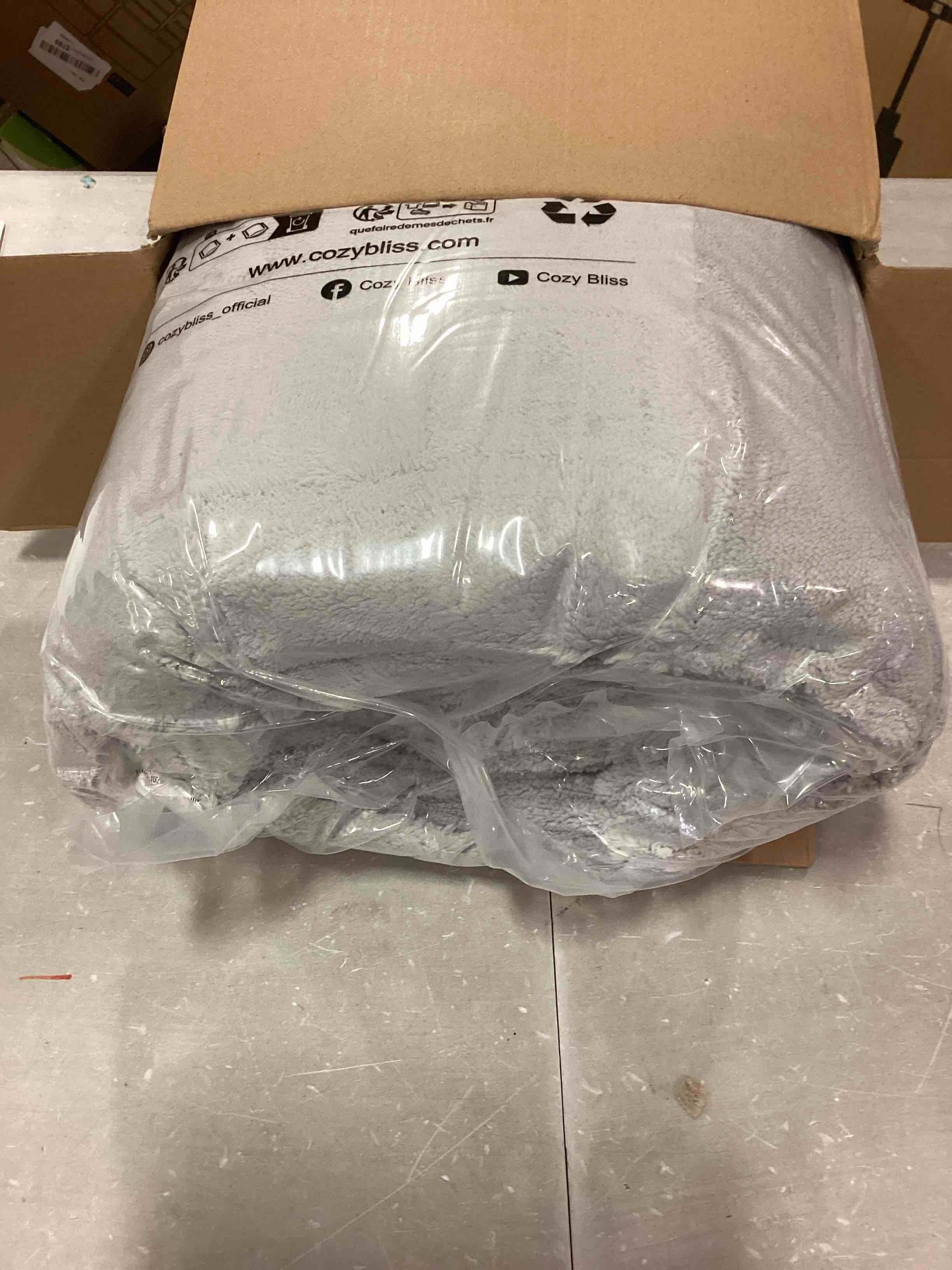 https://s3.amazonaws.com/lotting-images-prod/bidfta/ORG6525457_1718539933417.jpeg