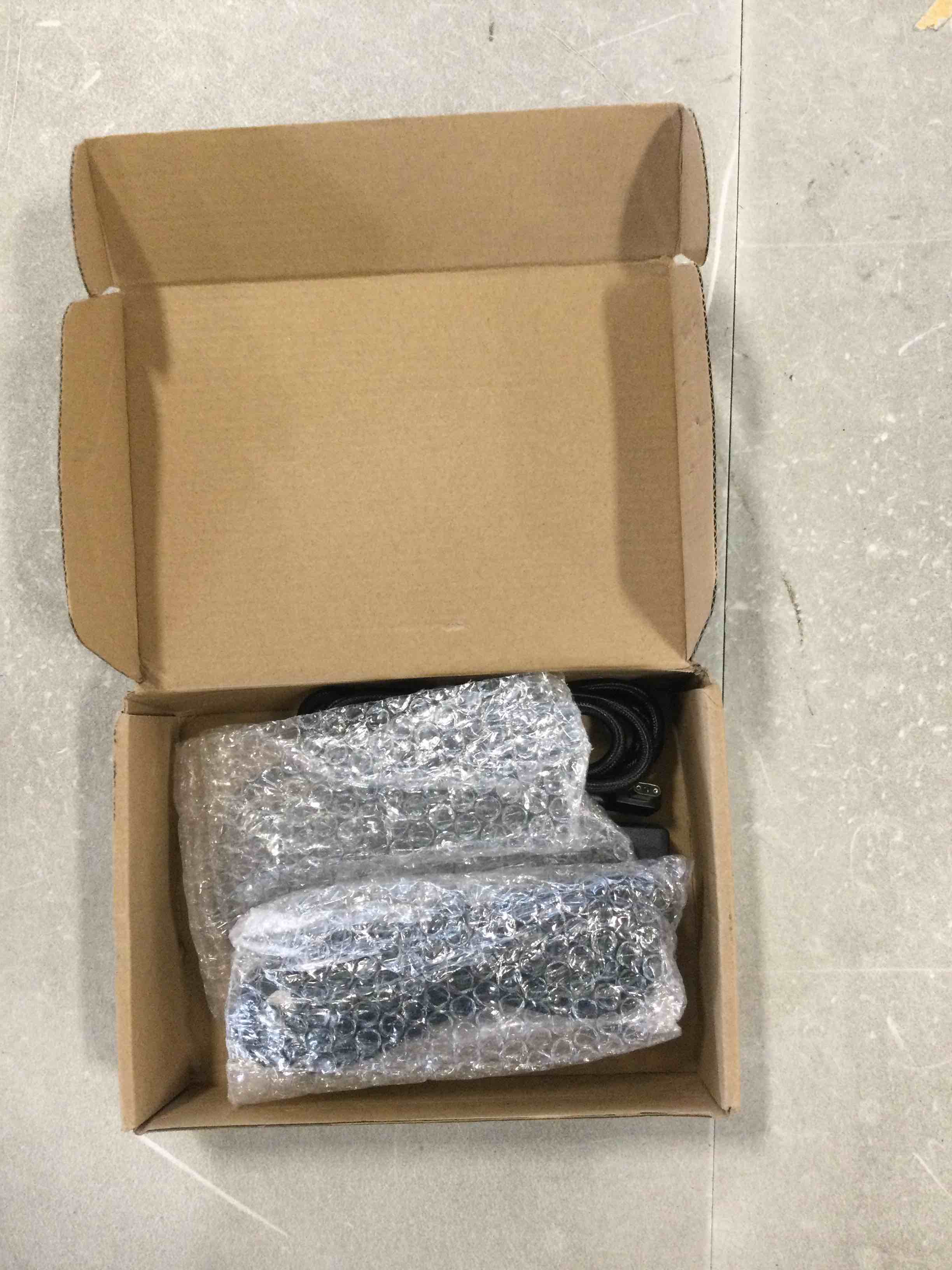 https://s3.amazonaws.com/lotting-images-prod/bidfta/ORG6527292_1718663923861.jpeg