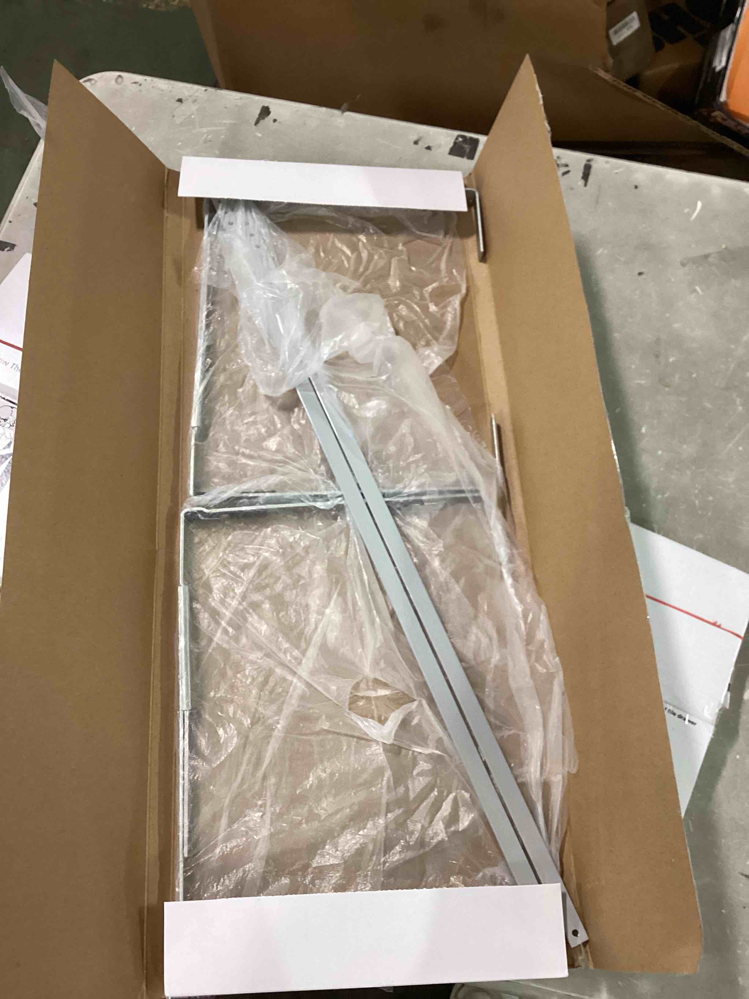 Pendaflex 04441 Snap-Together Hanging Folder Frame, Letter/Legal Size, 24-27-Inch Long