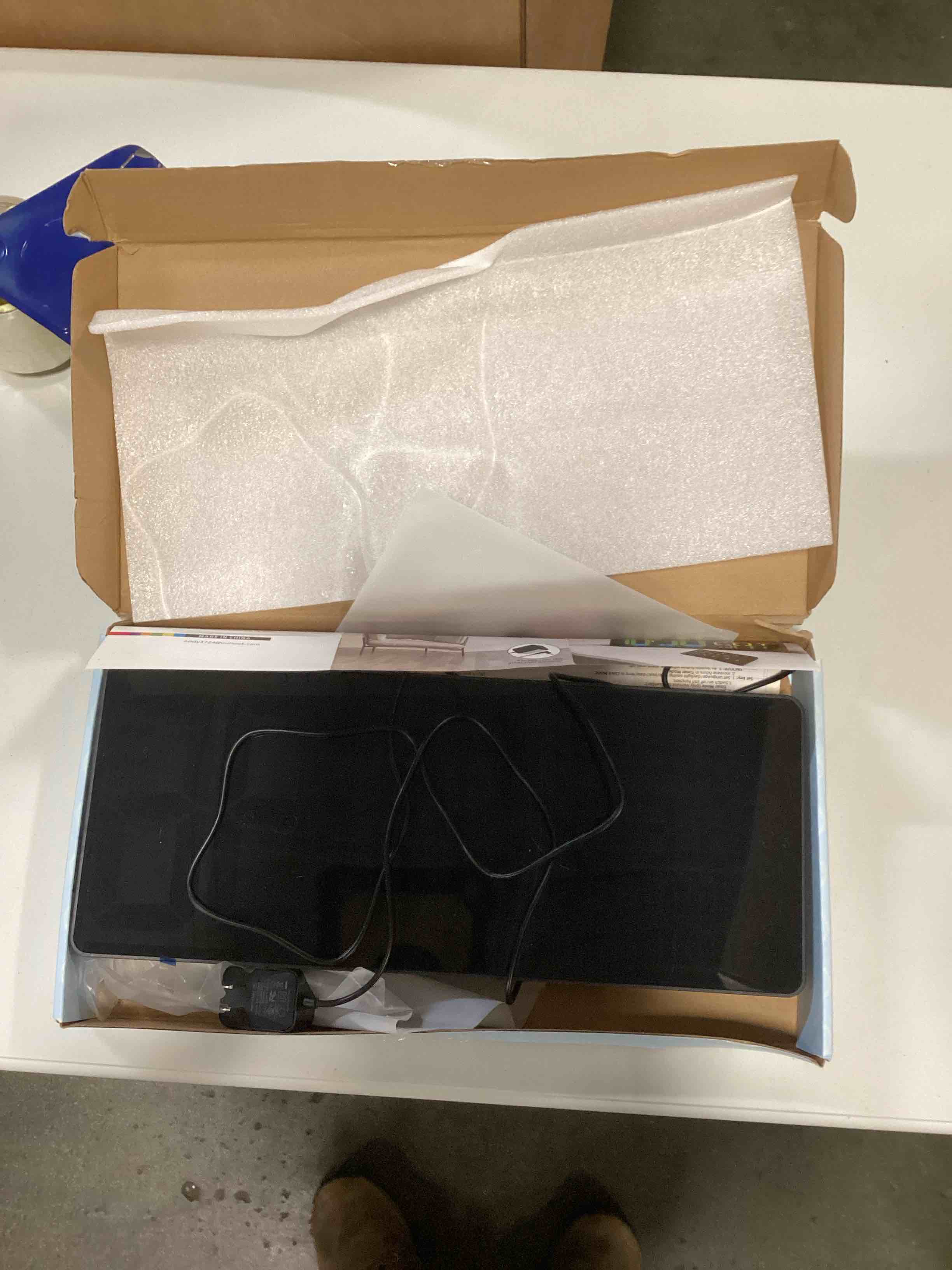 https://s3.amazonaws.com/lotting-images-prod/bidfta/ORG6529962_1718628993789.jpeg