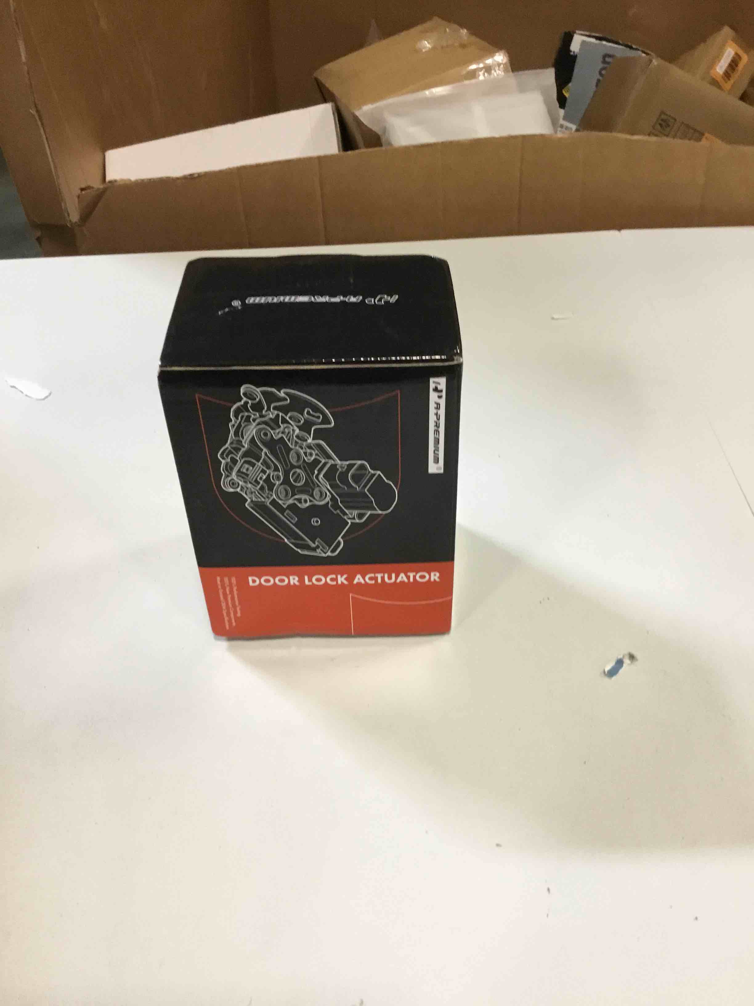 https://s3.amazonaws.com/lotting-images-prod/bidfta/ORG6529991_1718638757652.jpeg