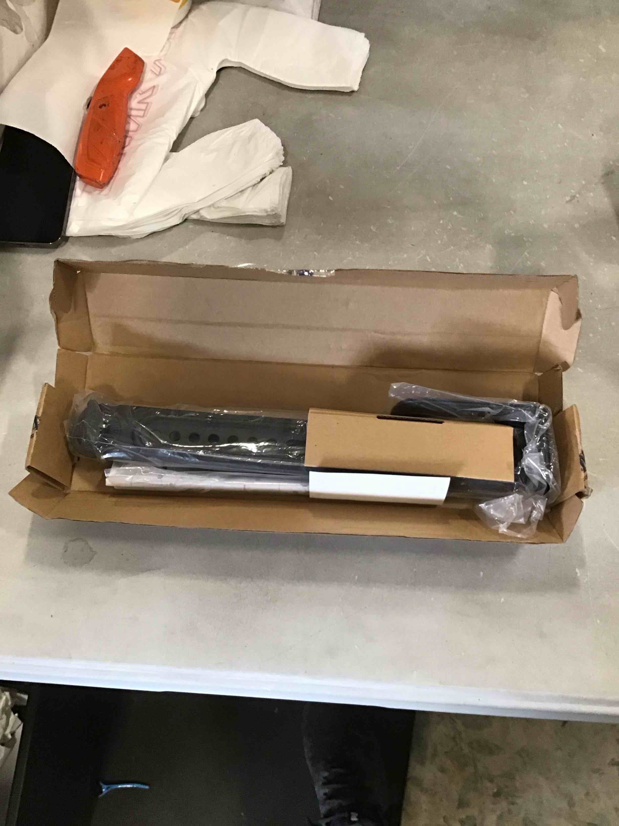 https://s3.amazonaws.com/lotting-images-prod/bidfta/ORG6533676_1718662336259.jpeg