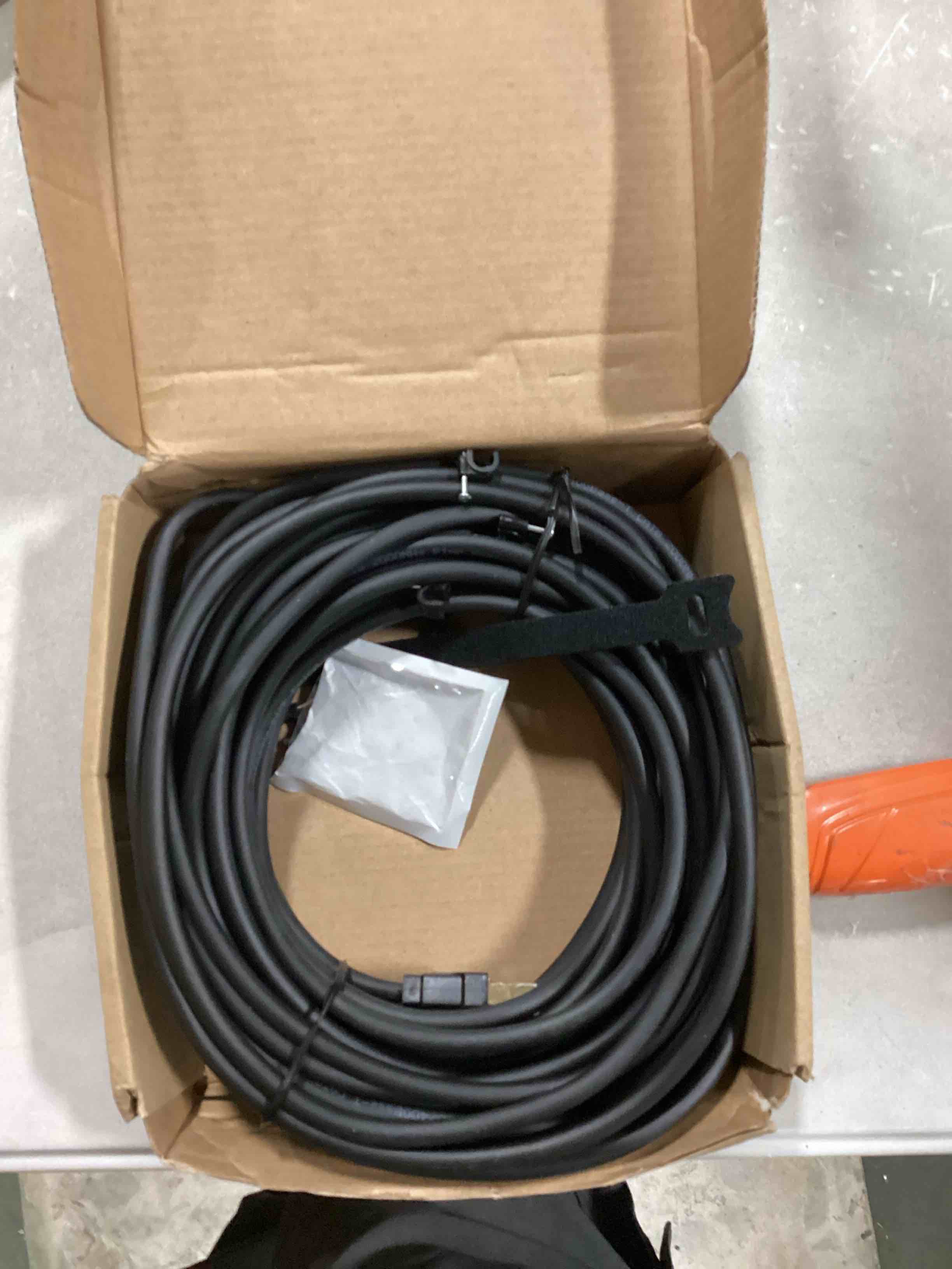 https://s3.amazonaws.com/lotting-images-prod/bidfta/ORG6533759_1718675879679.jpeg