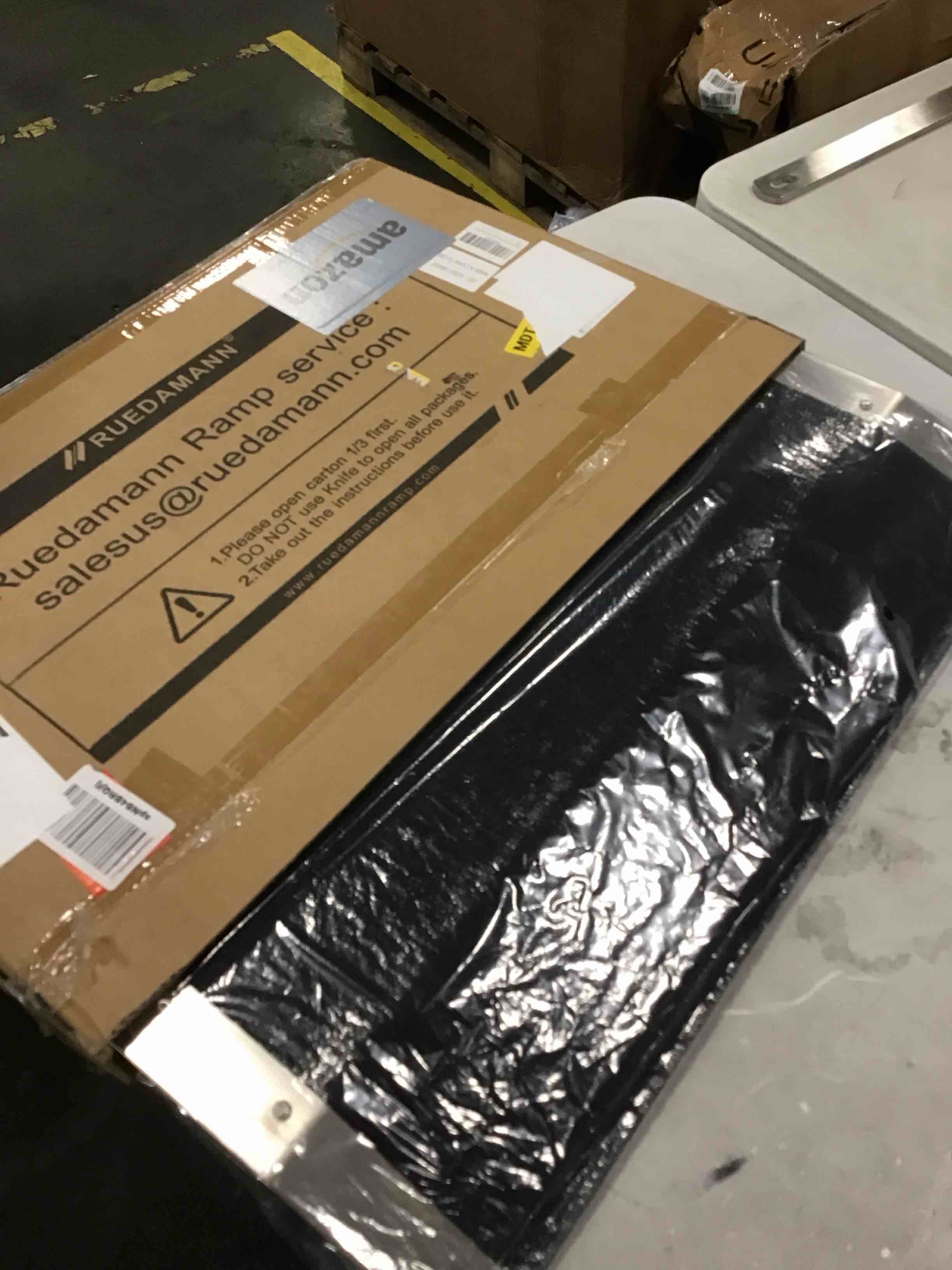 https://s3.amazonaws.com/lotting-images-prod/bidfta/ORG6535342_1718906613860.jpeg