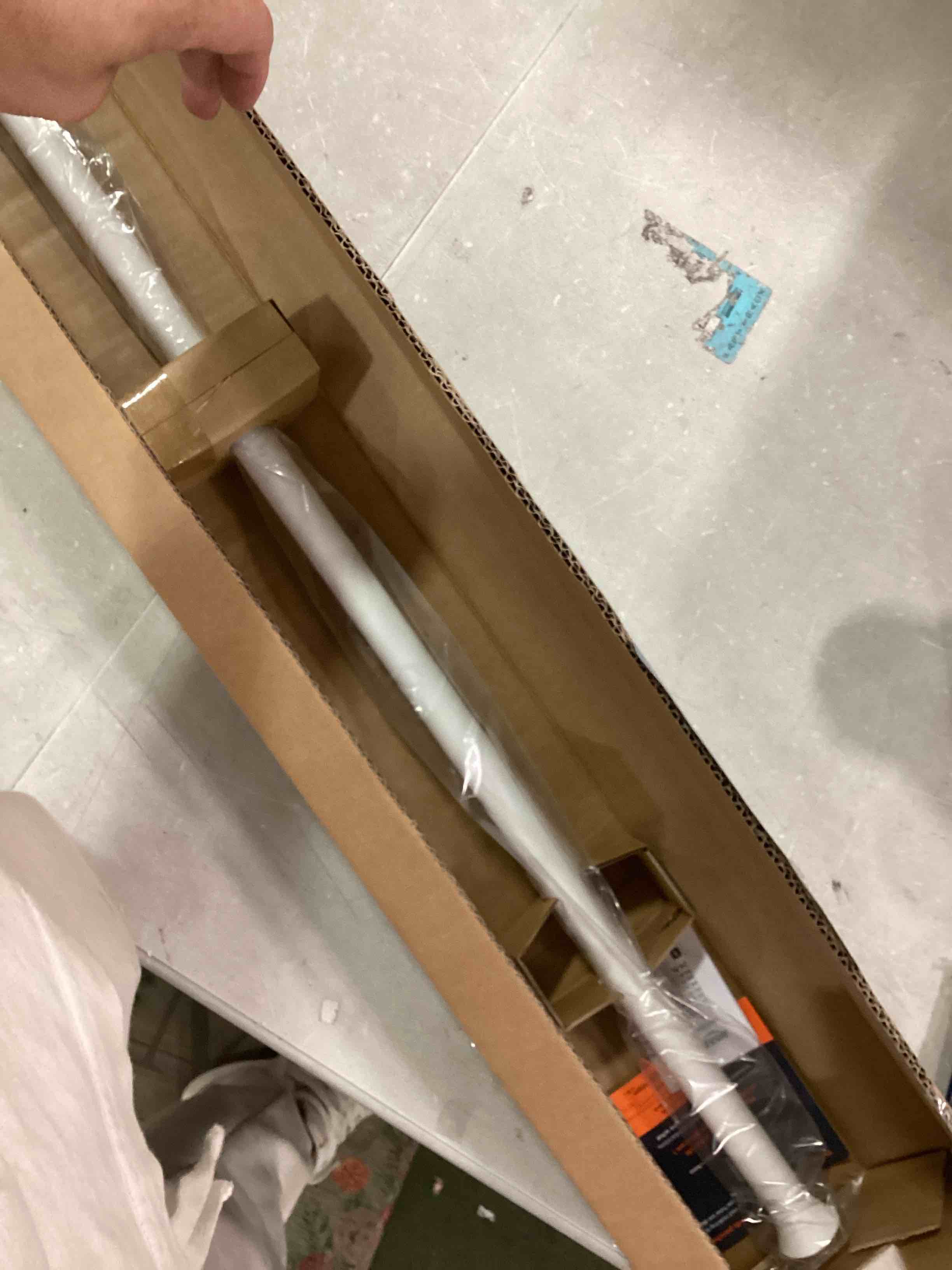 https://s3.amazonaws.com/lotting-images-prod/bidfta/ORG6537952_1716909321572.jpeg