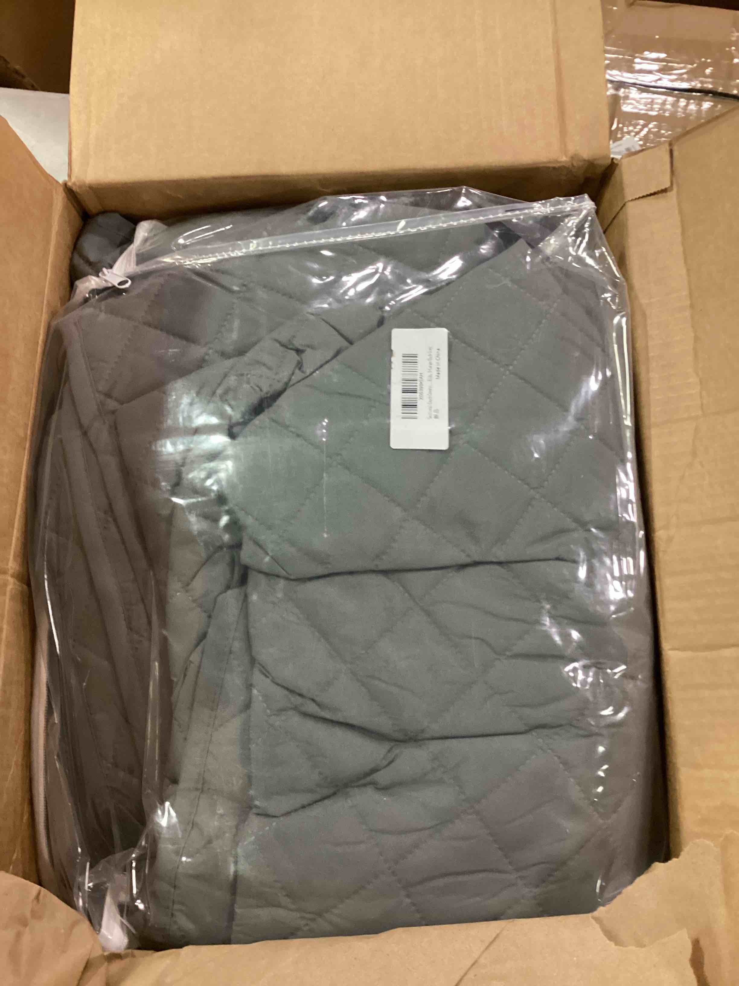 https://s3.amazonaws.com/lotting-images-prod/bidfta/ORG6538048_1716925381908.jpeg
