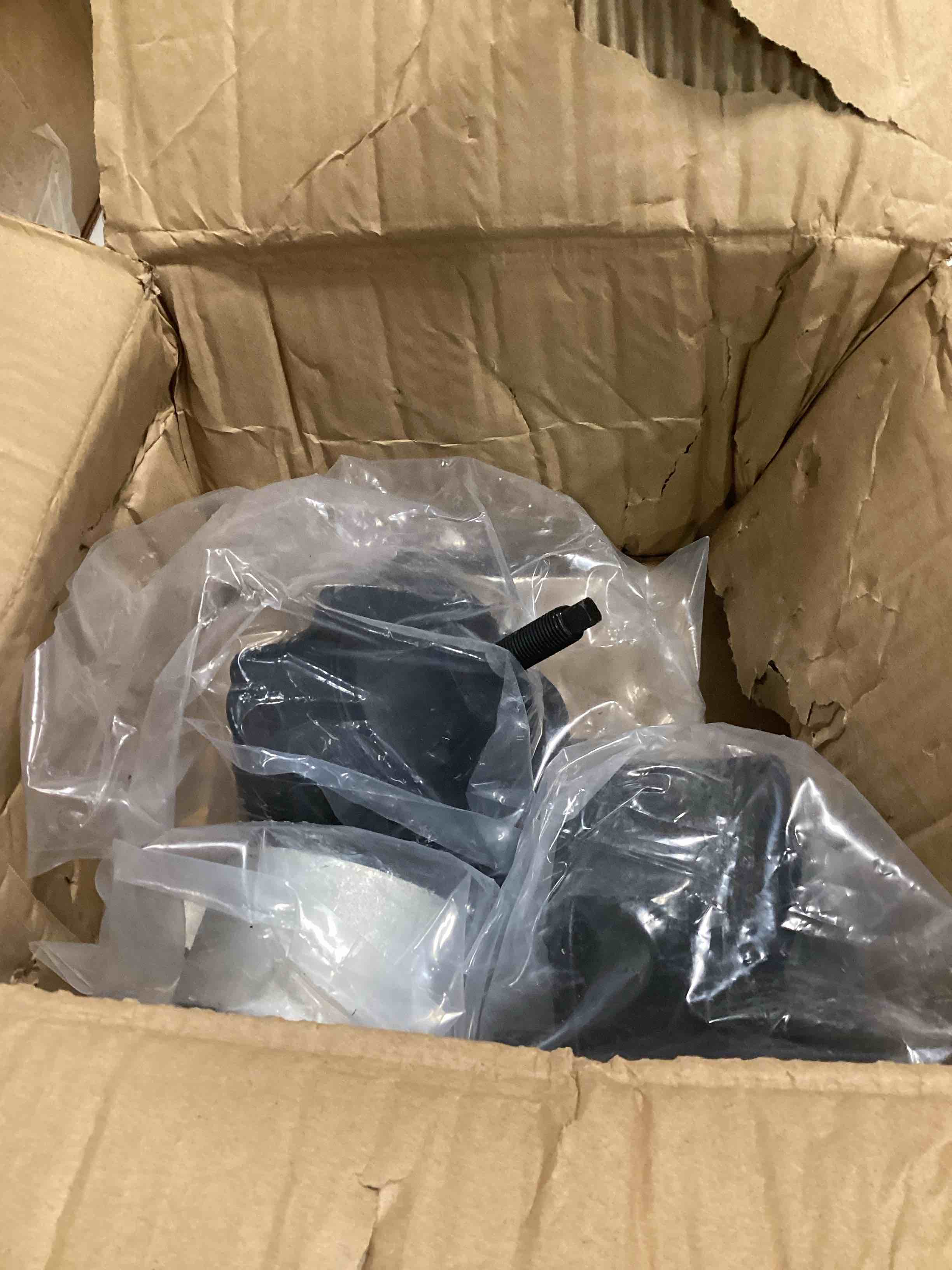 https://s3.amazonaws.com/lotting-images-prod/bidfta/ORG6538119_1717067659092.jpeg