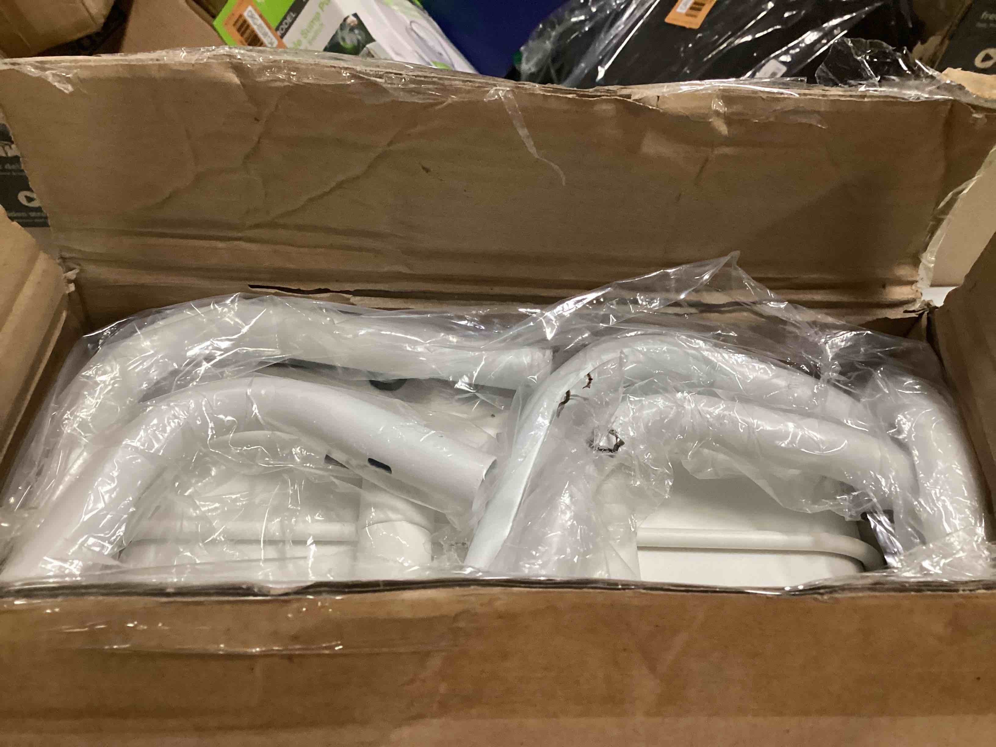 https://s3.amazonaws.com/lotting-images-prod/bidfta/ORG6538144_1717070005531.jpeg