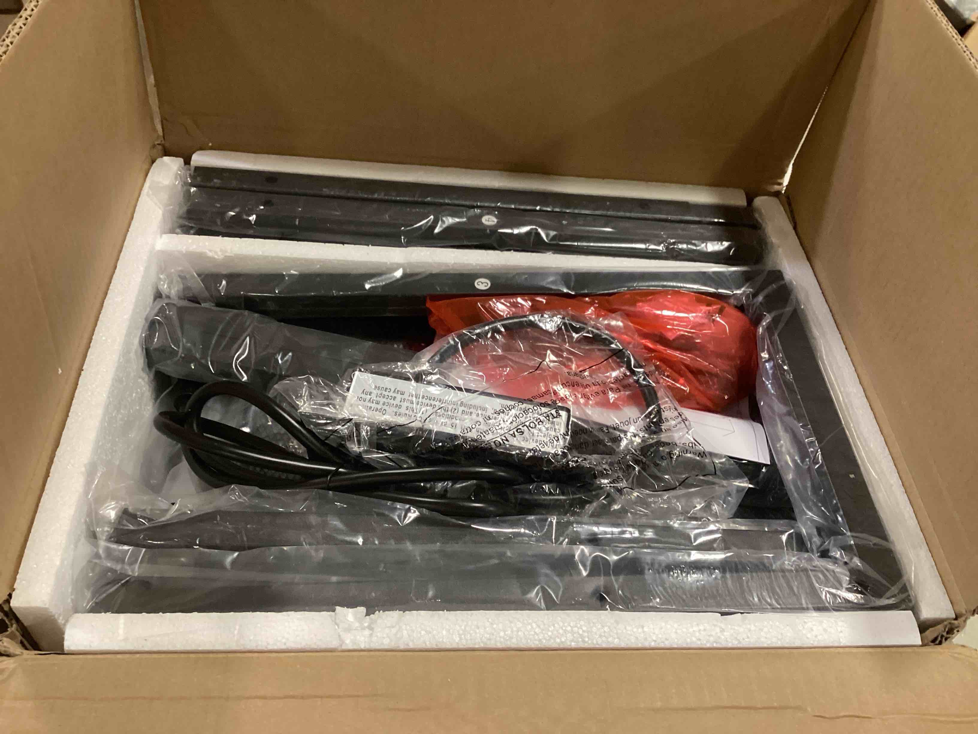 https://s3.amazonaws.com/lotting-images-prod/bidfta/ORG6538309_1717083622713.jpeg